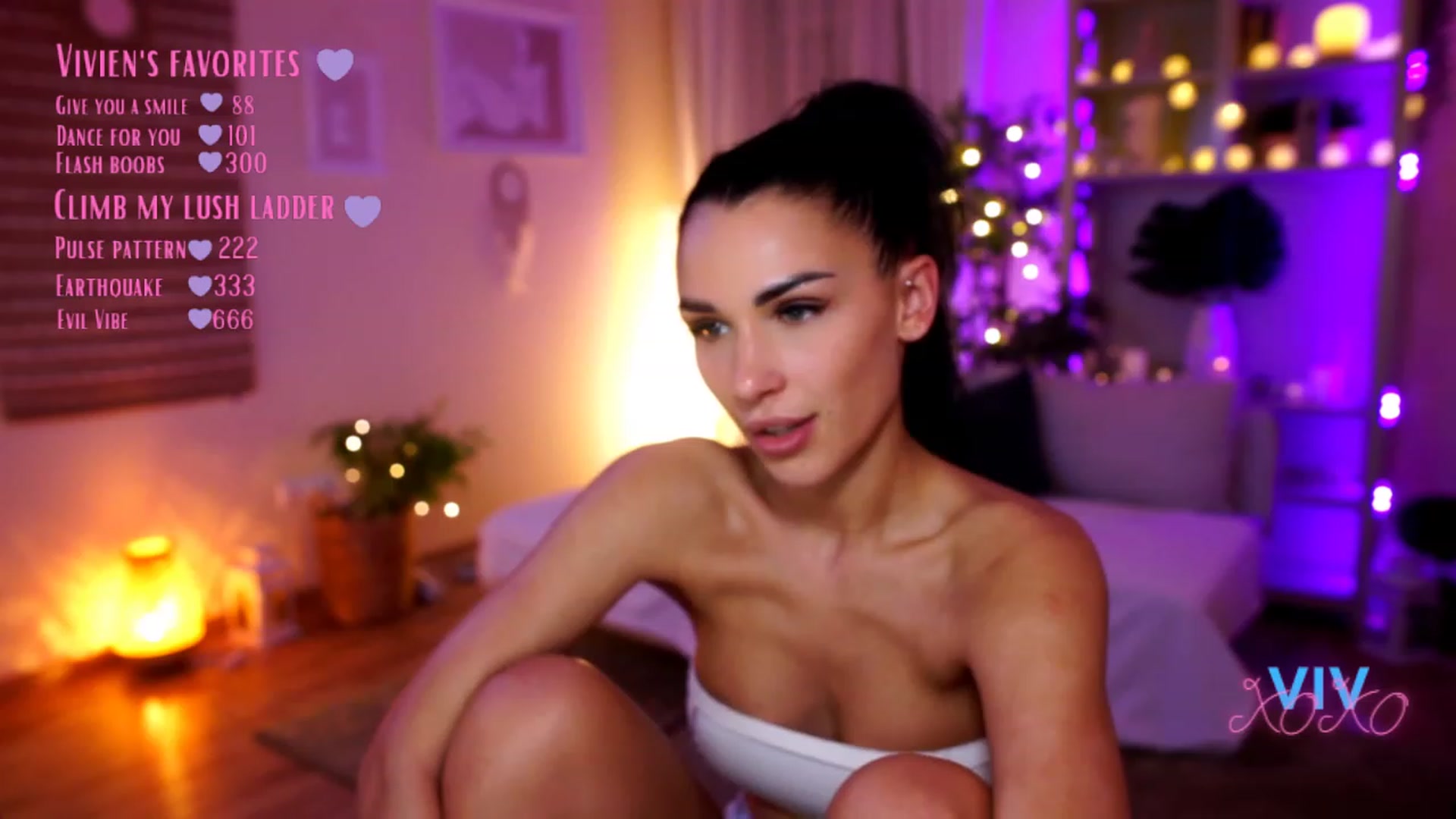 Gallery image thumbnail from kerelai's myfreecams stream on, 02/22/2023, 20:55 image 4 of 20