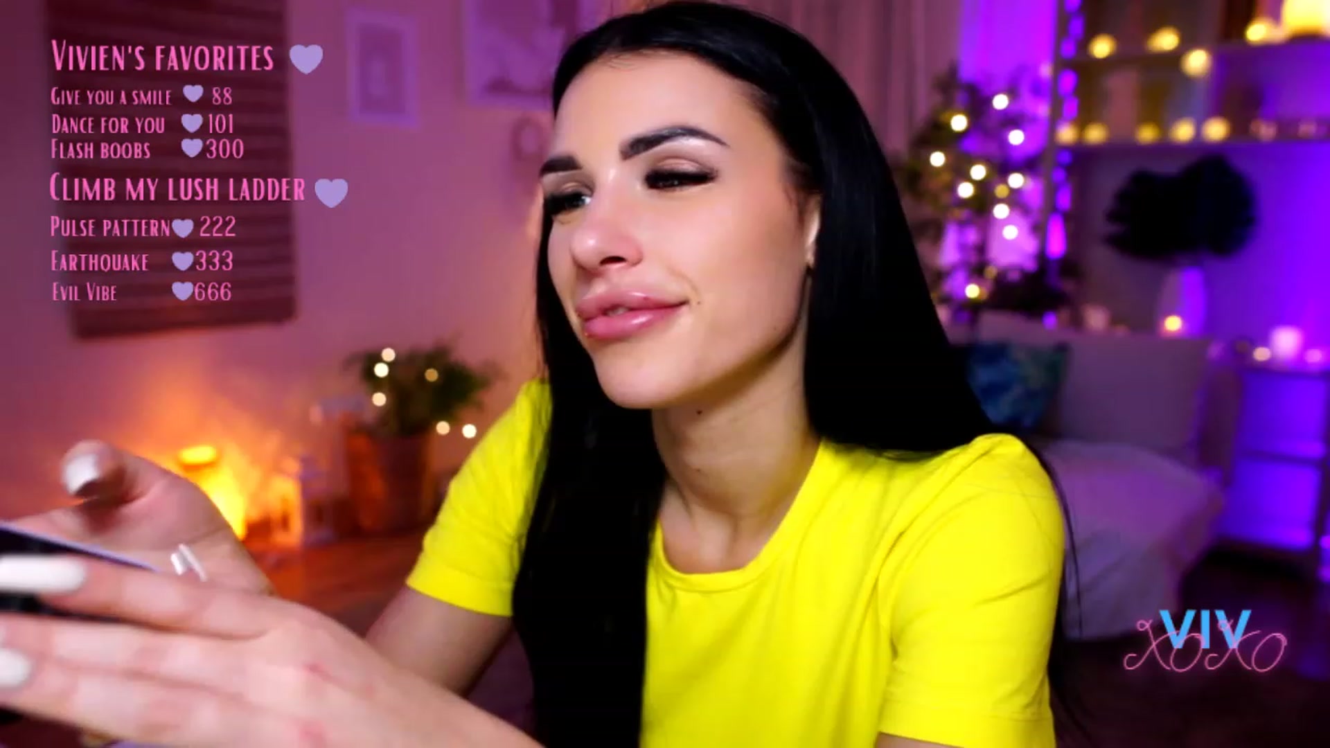Gallery image thumbnail from kerelai's myfreecams stream on, 02/25/2023, 20:00 image 10 of 20