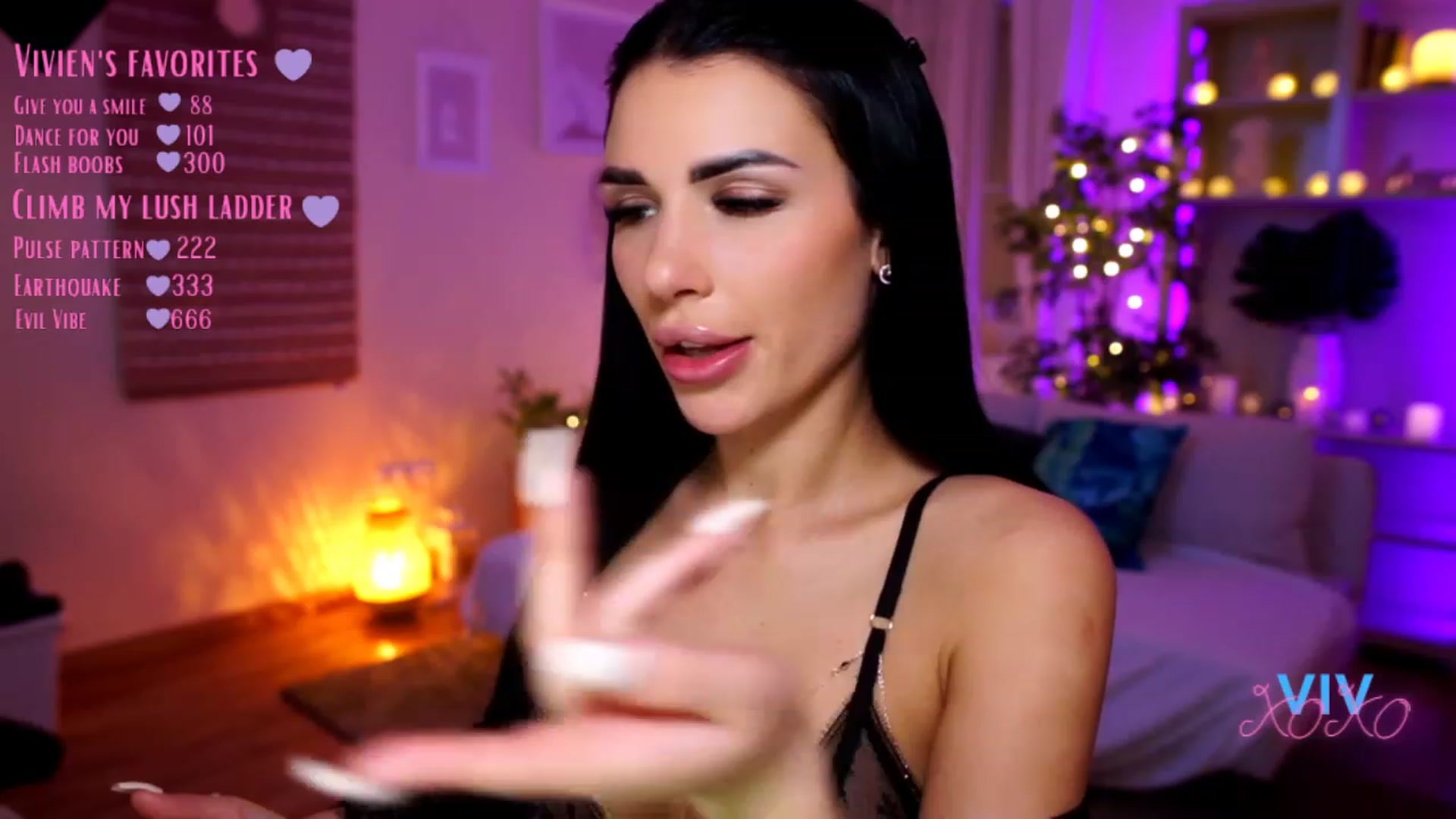 Gallery image thumbnail from kerelai's myfreecams stream on, 03/02/2023, 18:26 image 14 of 20