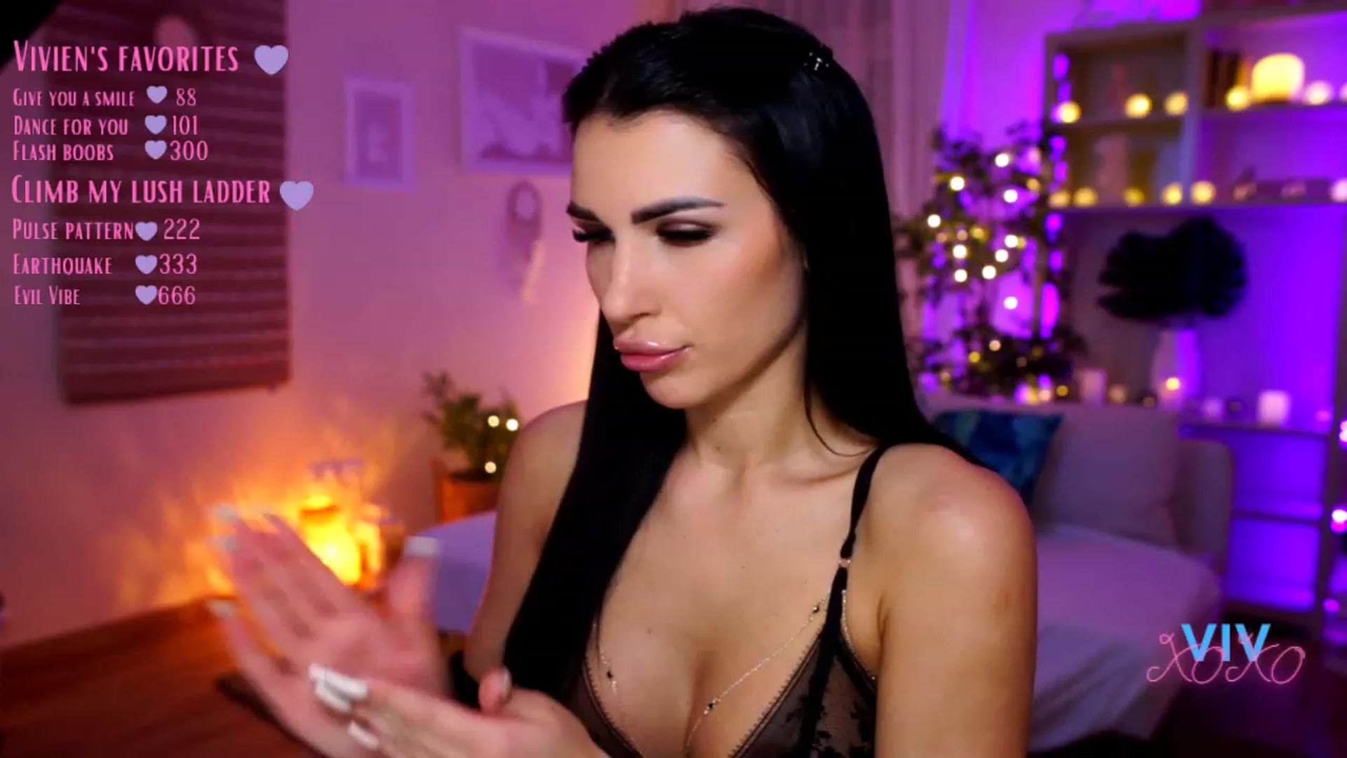 Gallery image thumbnail from kerelai's myfreecams stream on, 03/02/2023, 18:26 image 2 of 20
