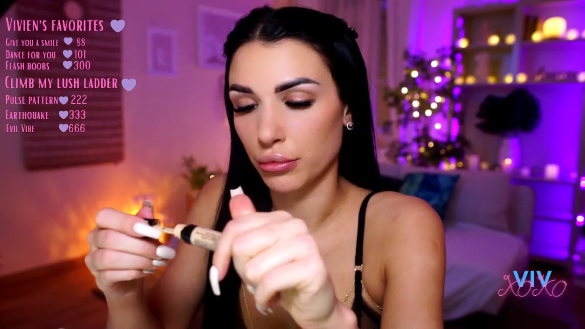 Gallery image thumbnail from kerelai's myfreecams stream on, 03/02/2023, 18:26 image 6 of 20