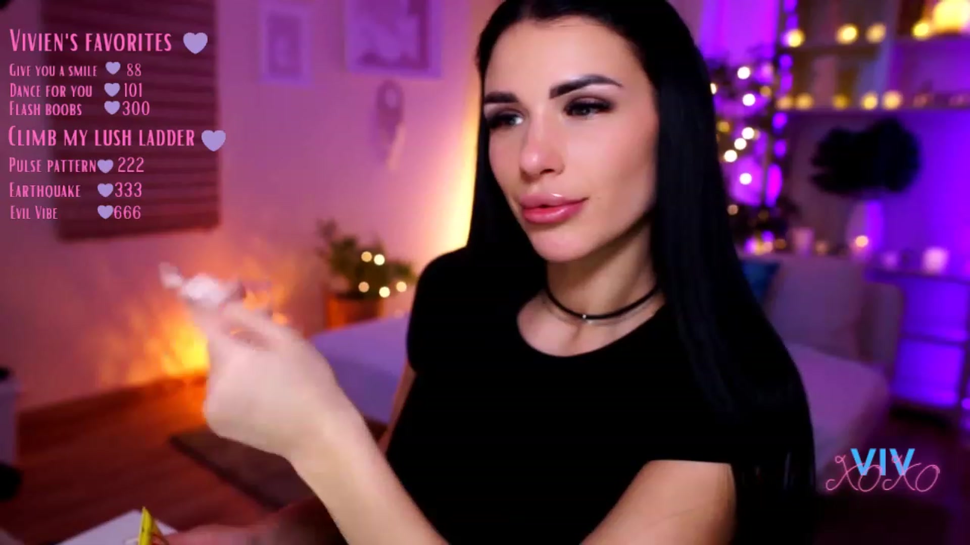 Gallery image thumbnail from kerelai's myfreecams stream on, 03/02/2023, 21:36 image 5 of 20