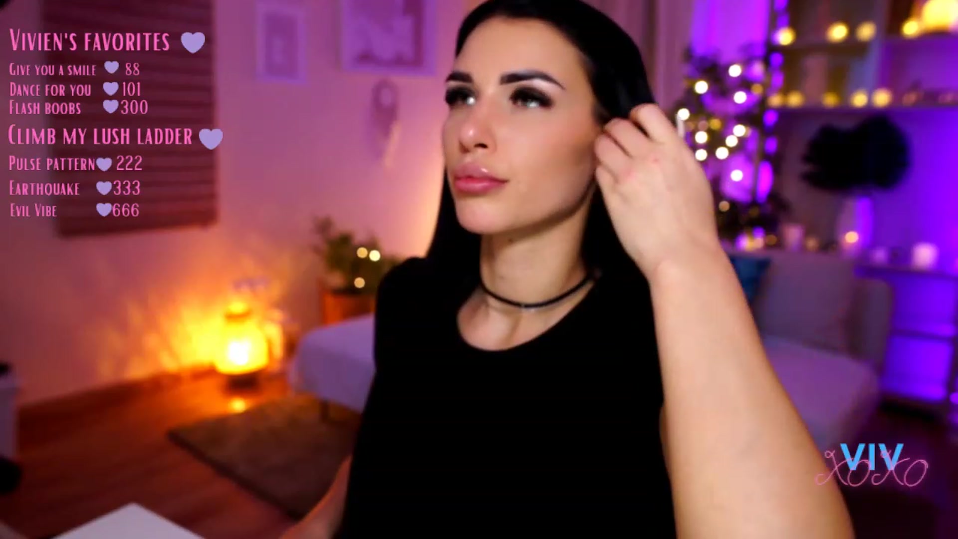 Gallery image thumbnail from kerelai's myfreecams stream on, 03/02/2023, 21:36 image 7 of 20