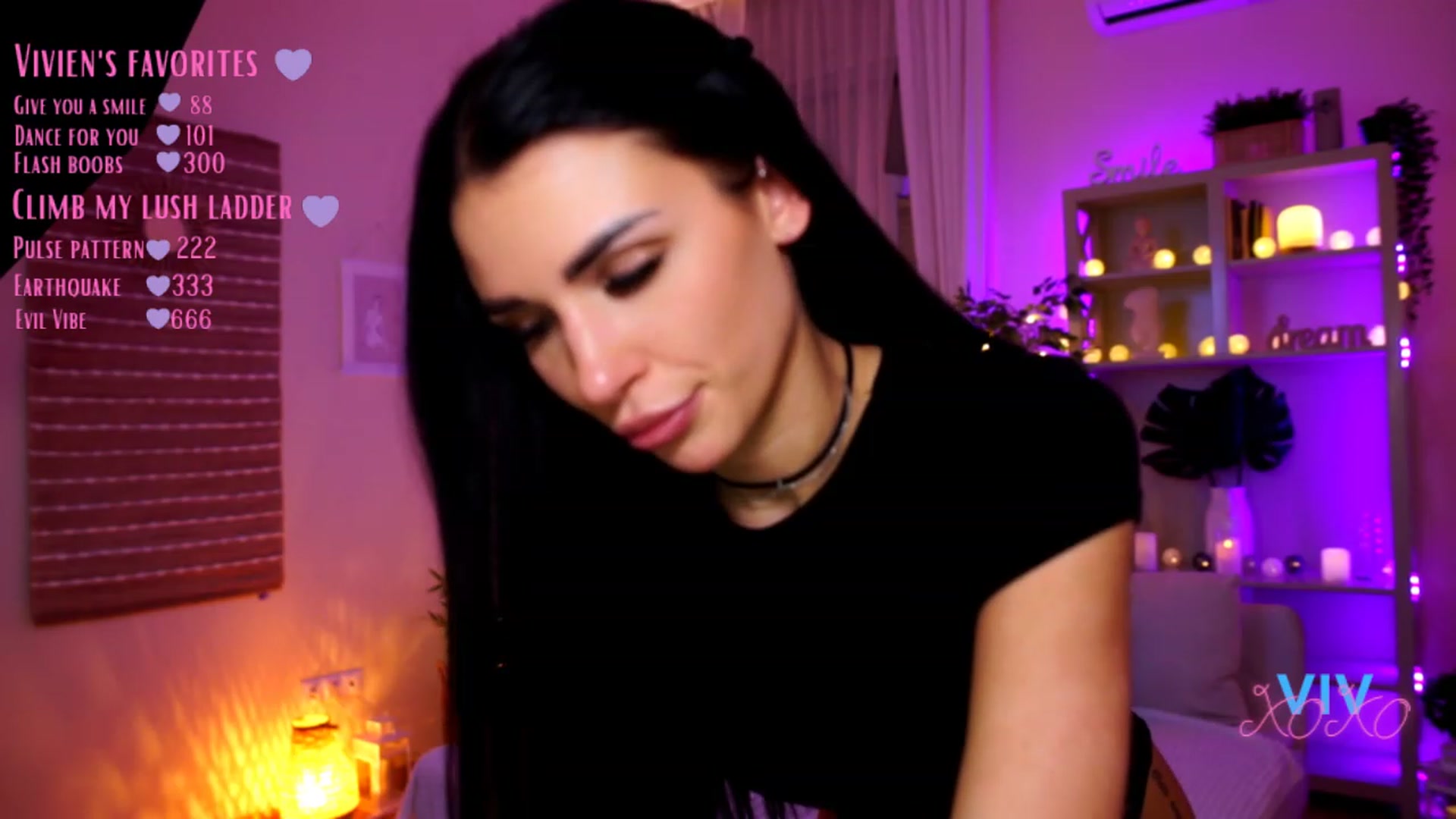 Gallery image thumbnail from kerelai's myfreecams stream on, 03/02/2023, 21:36 image 14 of 20