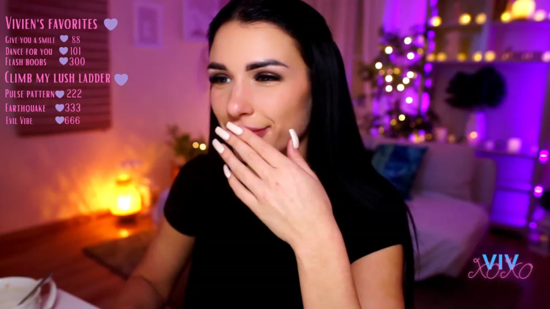 Gallery image thumbnail from kerelai's myfreecams stream on, 03/02/2023, 21:36 image 2 of 20
