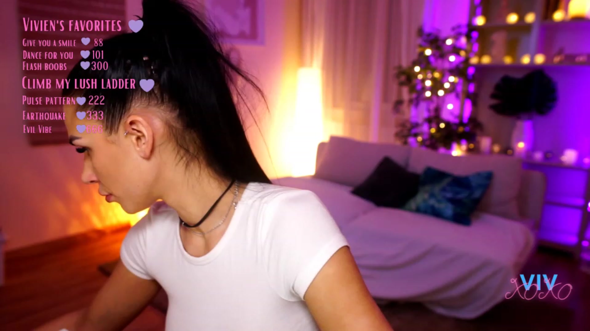 Gallery image thumbnail from kerelai's myfreecams stream on, 03/03/2023, 18:04 image 11 of 20