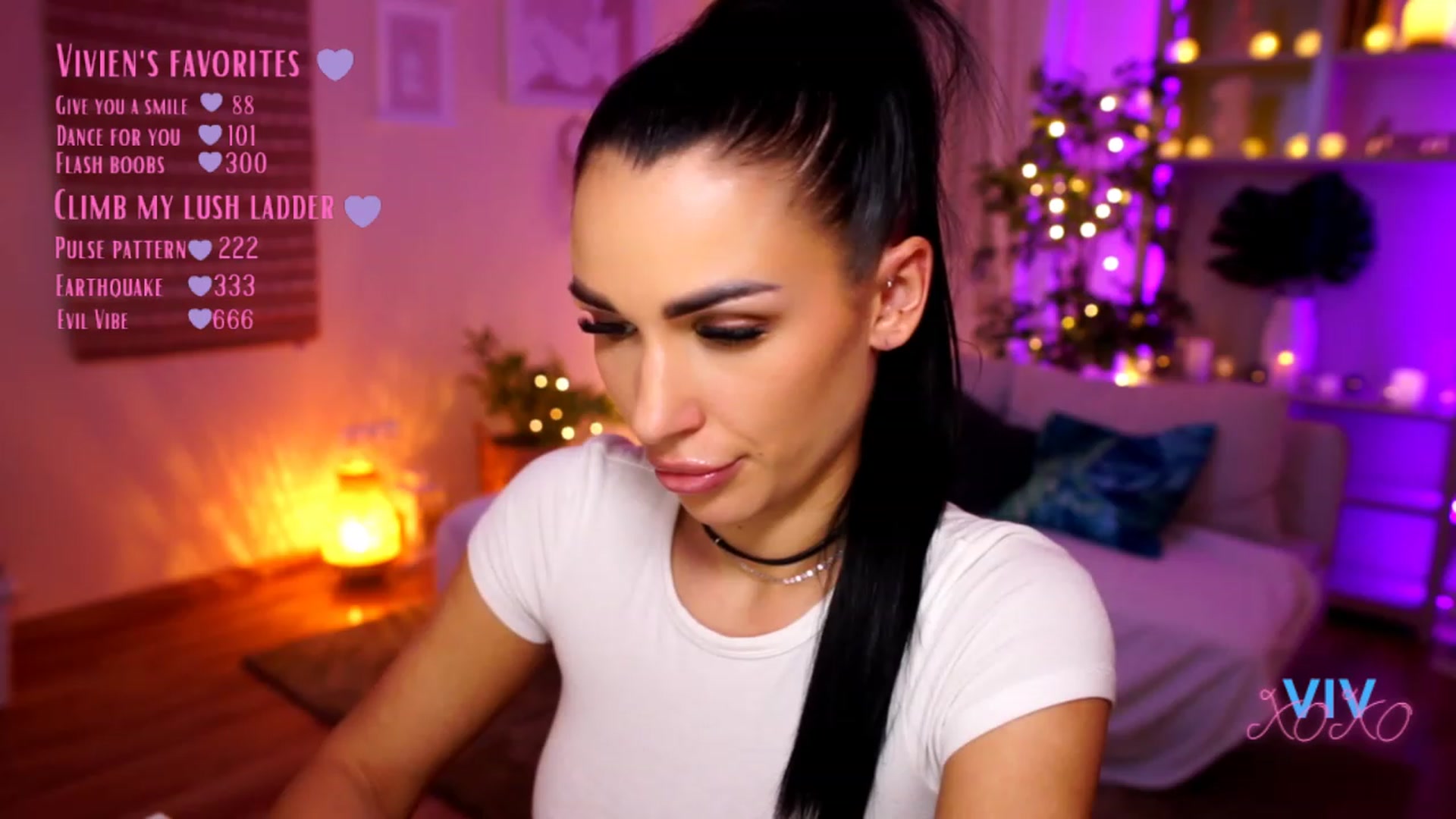 Gallery image thumbnail from kerelai's myfreecams stream on, 03/03/2023, 18:04 image 12 of 20