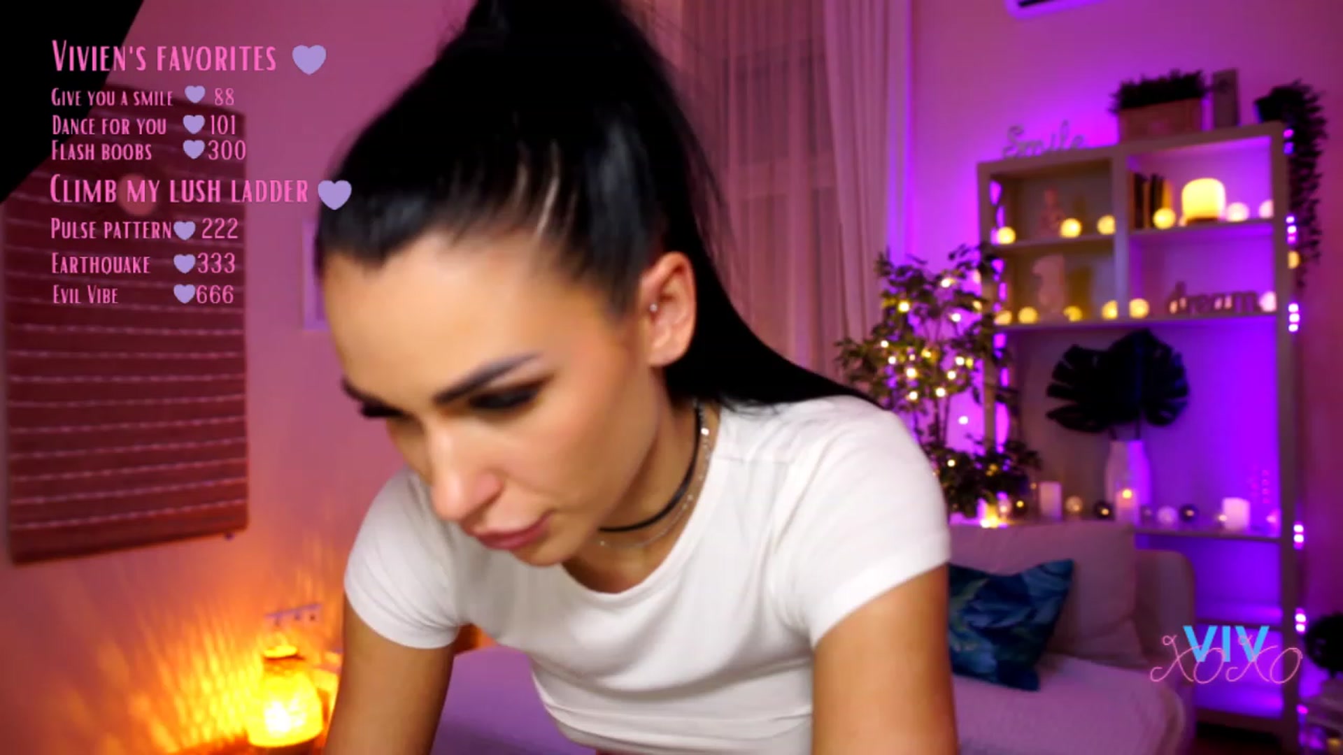 Gallery image thumbnail from kerelai's myfreecams stream on, 03/03/2023, 18:04 image 19 of 20