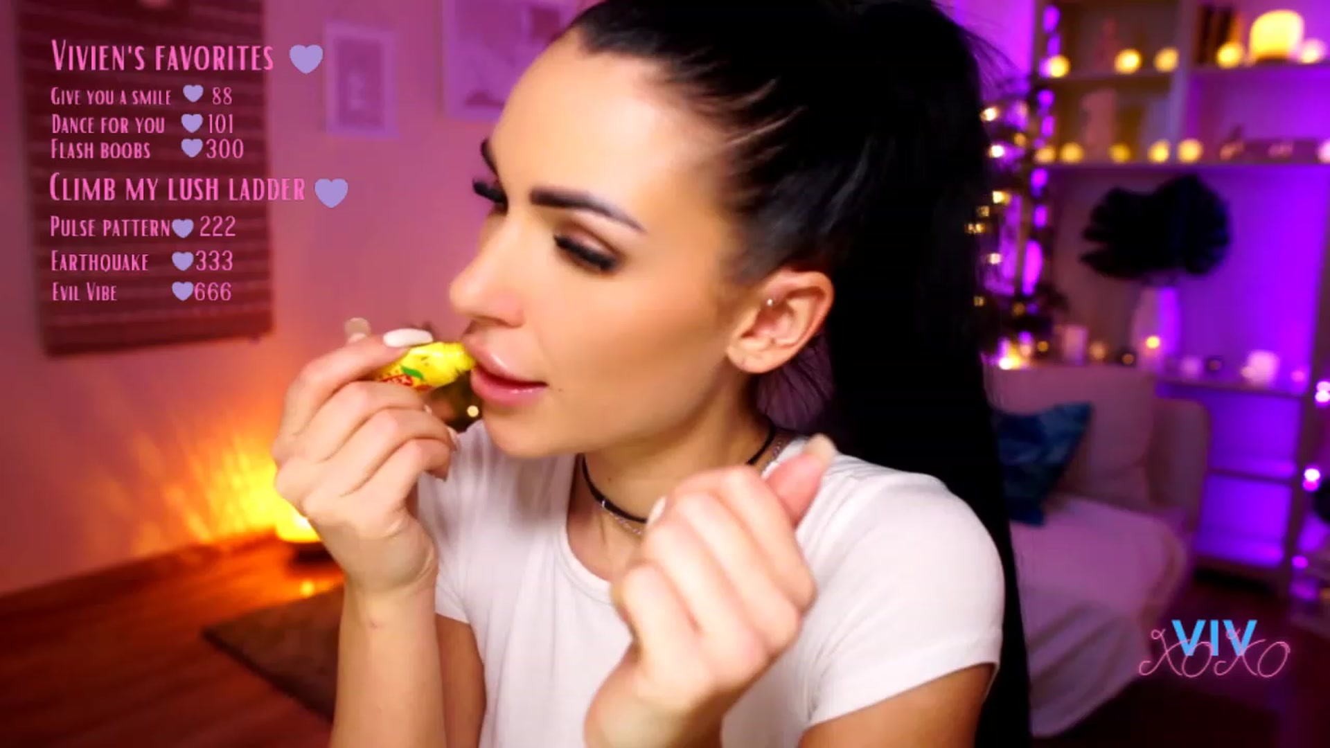 Gallery image thumbnail from kerelai's myfreecams stream on, 03/03/2023, 18:04 image 9 of 20