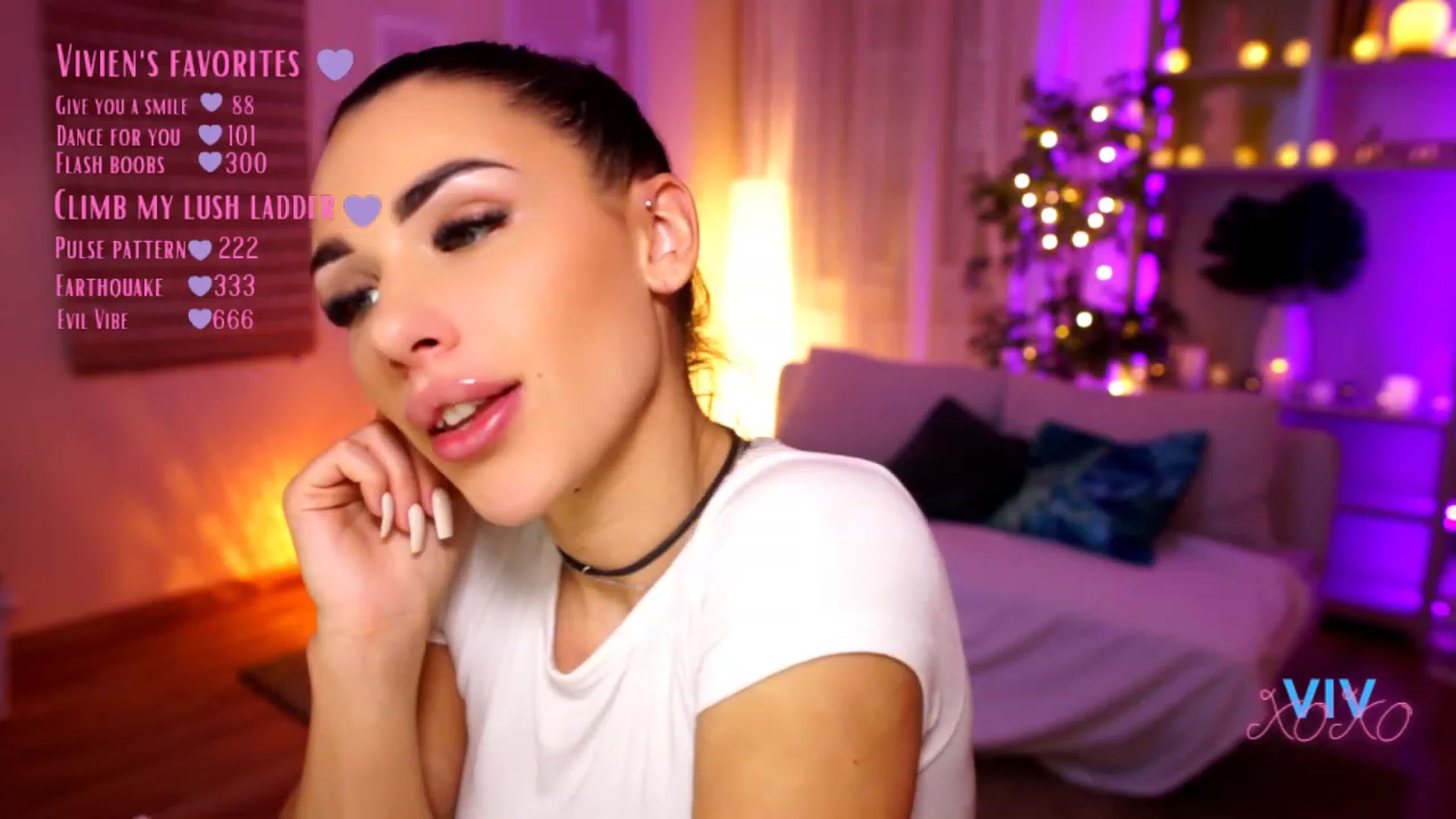 Gallery image thumbnail from kerelai's myfreecams stream on, 03/03/2023, 18:04 image 4 of 20