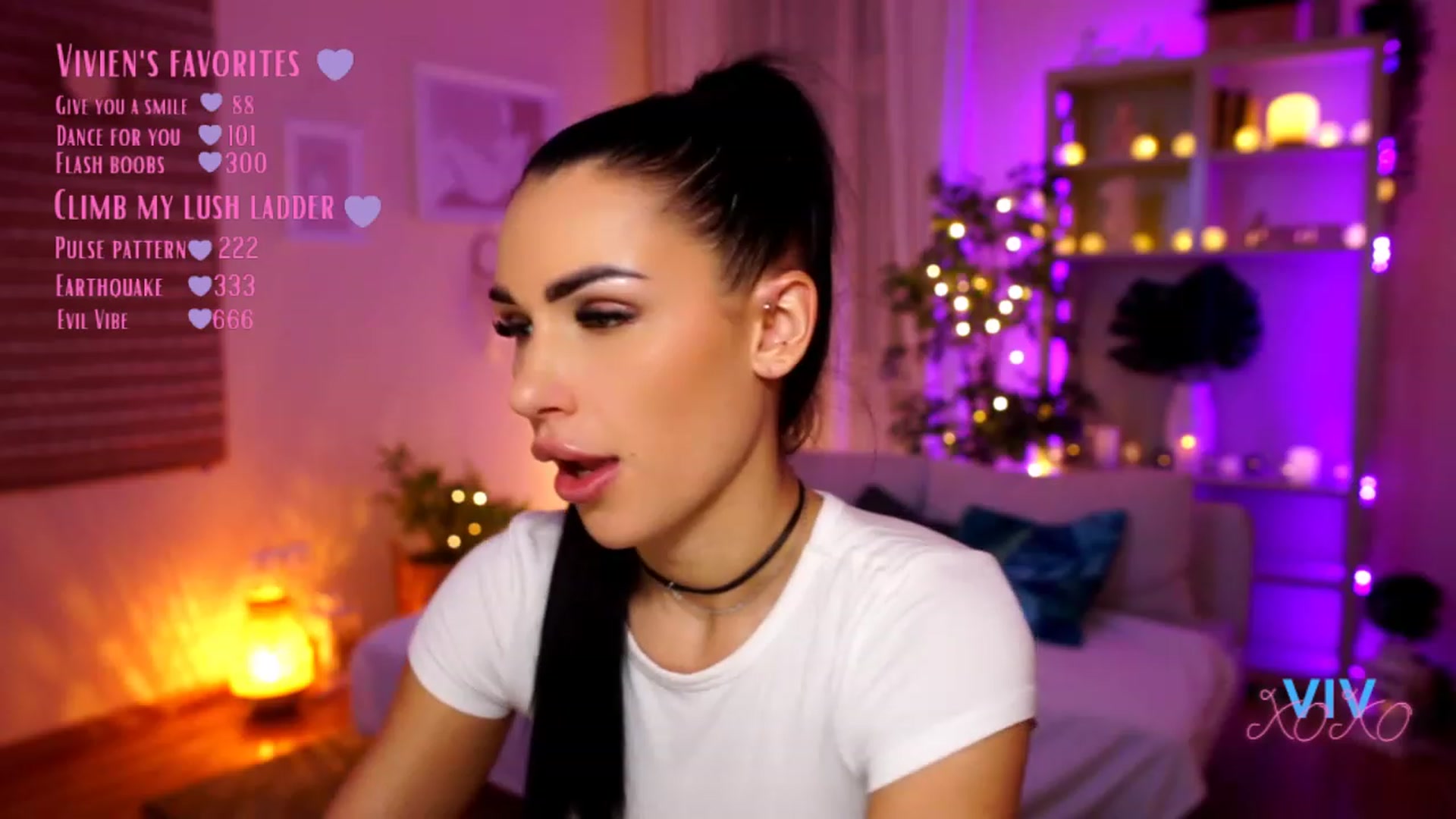 Gallery image thumbnail from kerelai's myfreecams stream on, 03/03/2023, 18:04 image 7 of 20