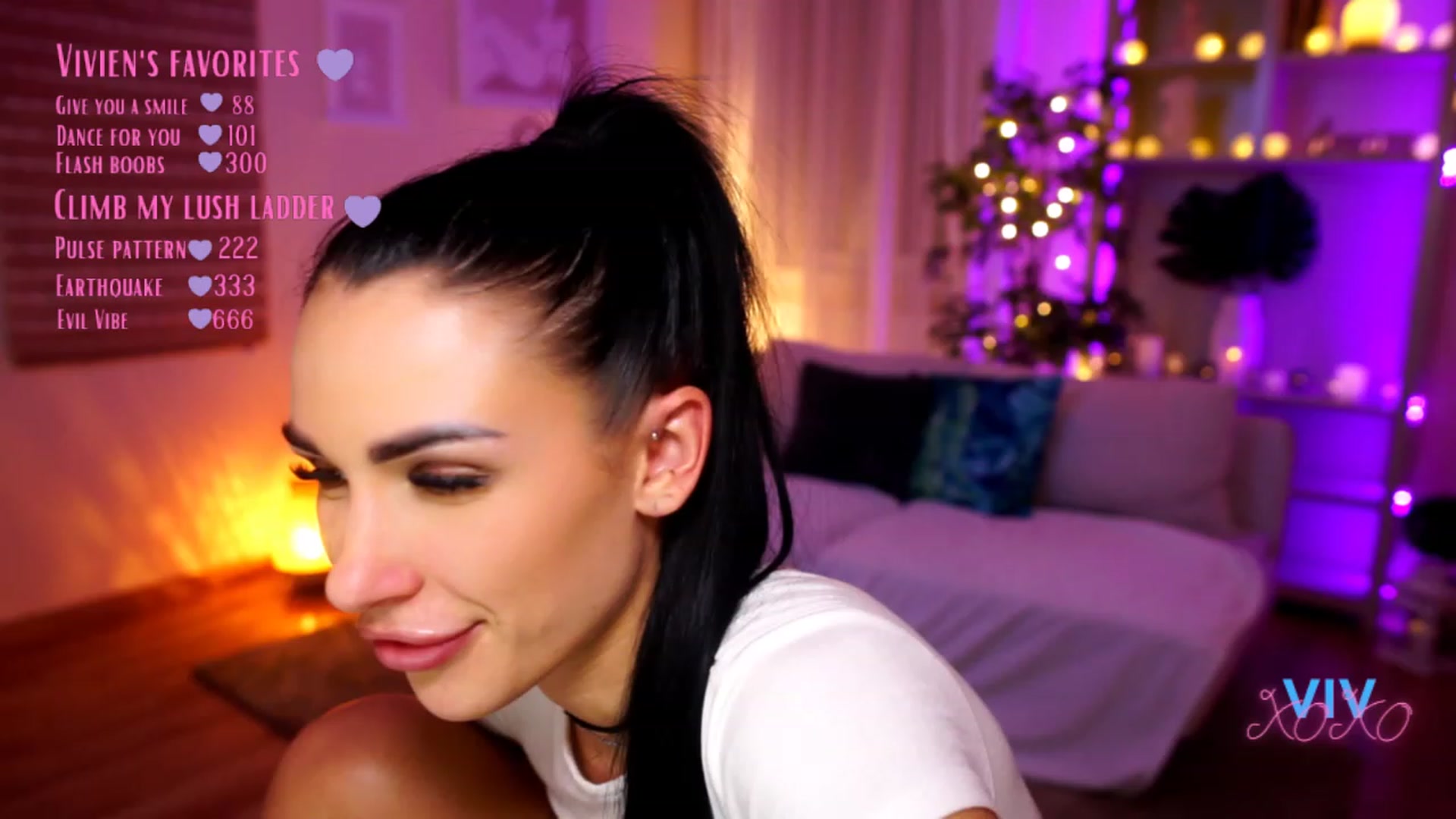 Gallery image thumbnail from kerelai's myfreecams stream on, 03/03/2023, 21:12 image 5 of 20