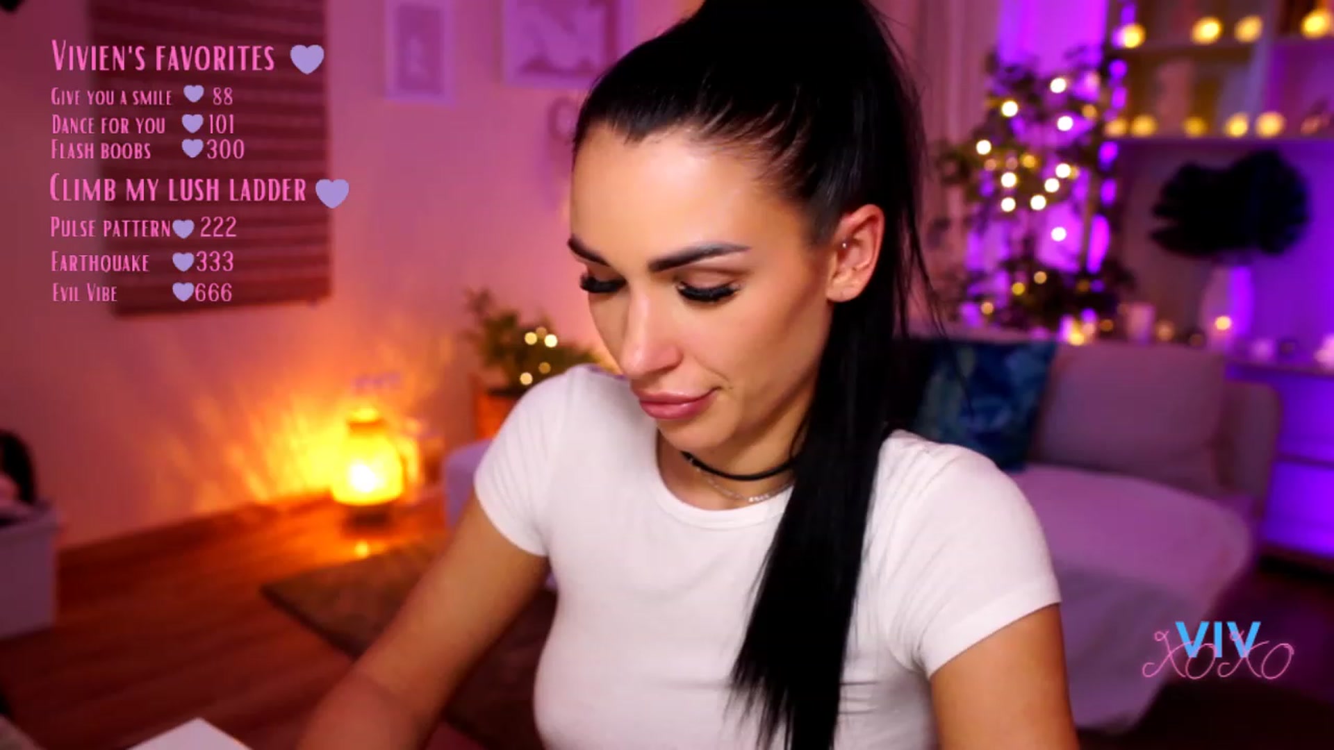 Gallery image thumbnail from kerelai's myfreecams stream on, 03/03/2023, 21:12 image 18 of 20
