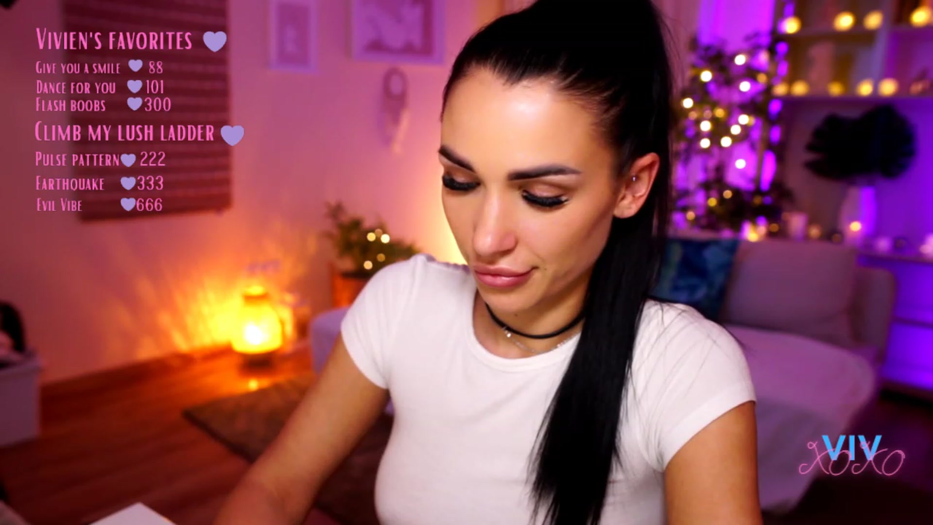 Gallery image thumbnail from kerelai's myfreecams stream on, 03/03/2023, 21:12 image 19 of 20