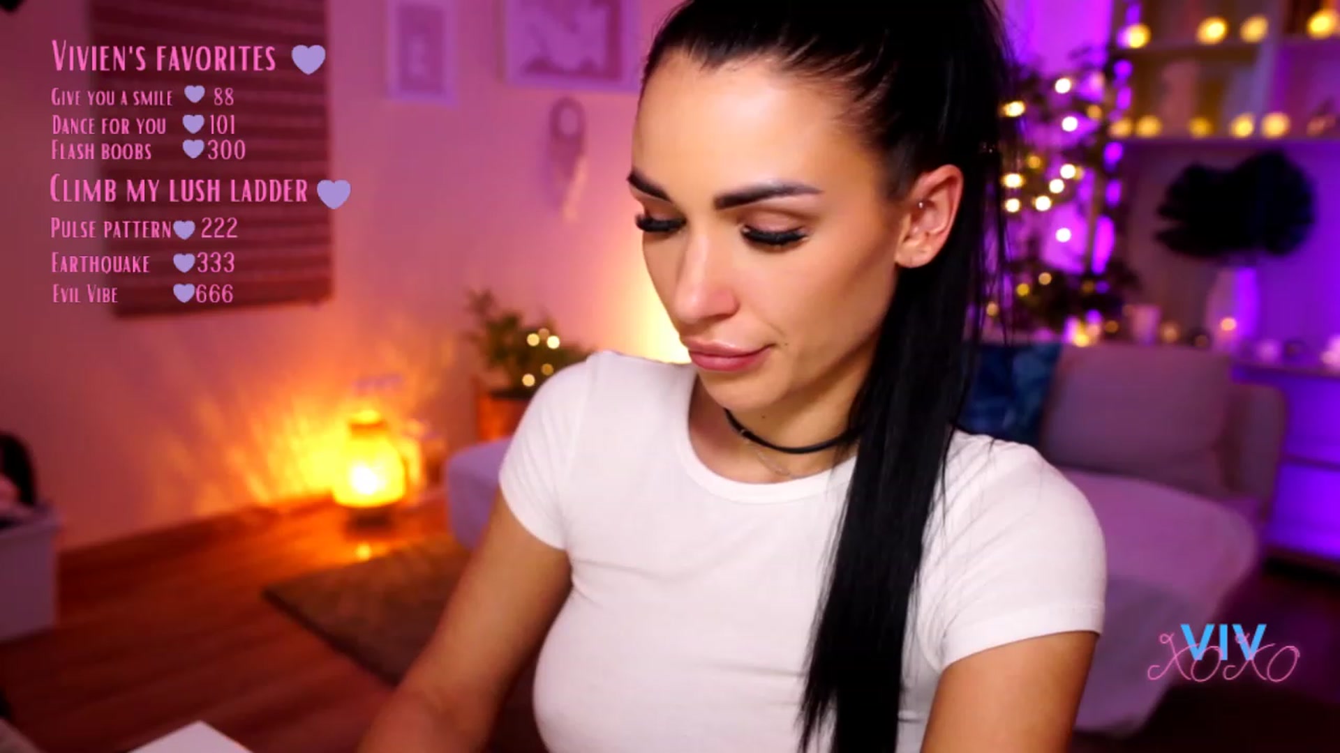 Gallery image thumbnail from kerelai's myfreecams stream on, 03/03/2023, 21:12 image 17 of 20