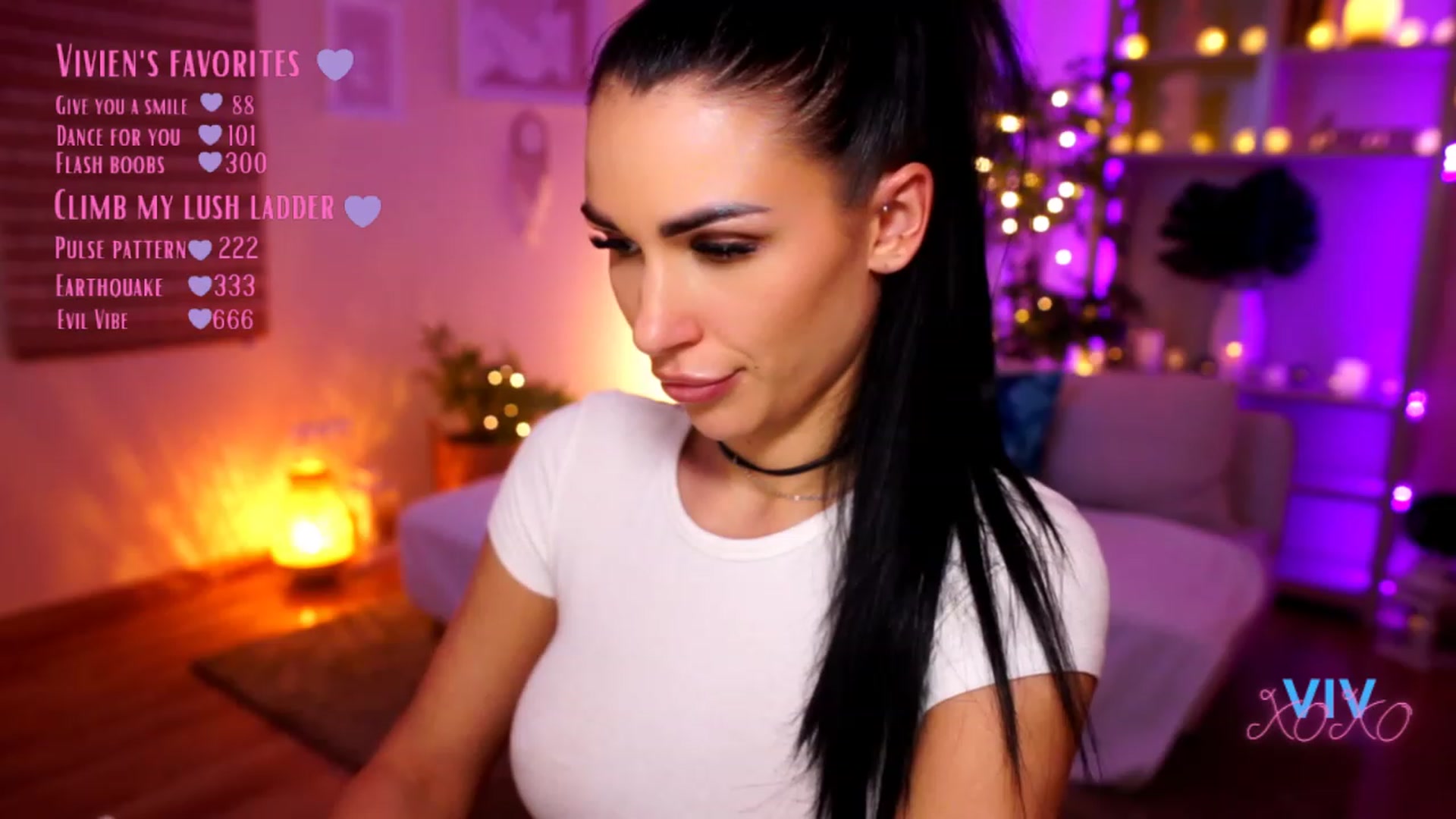 Gallery image thumbnail from kerelai's myfreecams stream on, 03/03/2023, 21:12 image 15 of 20