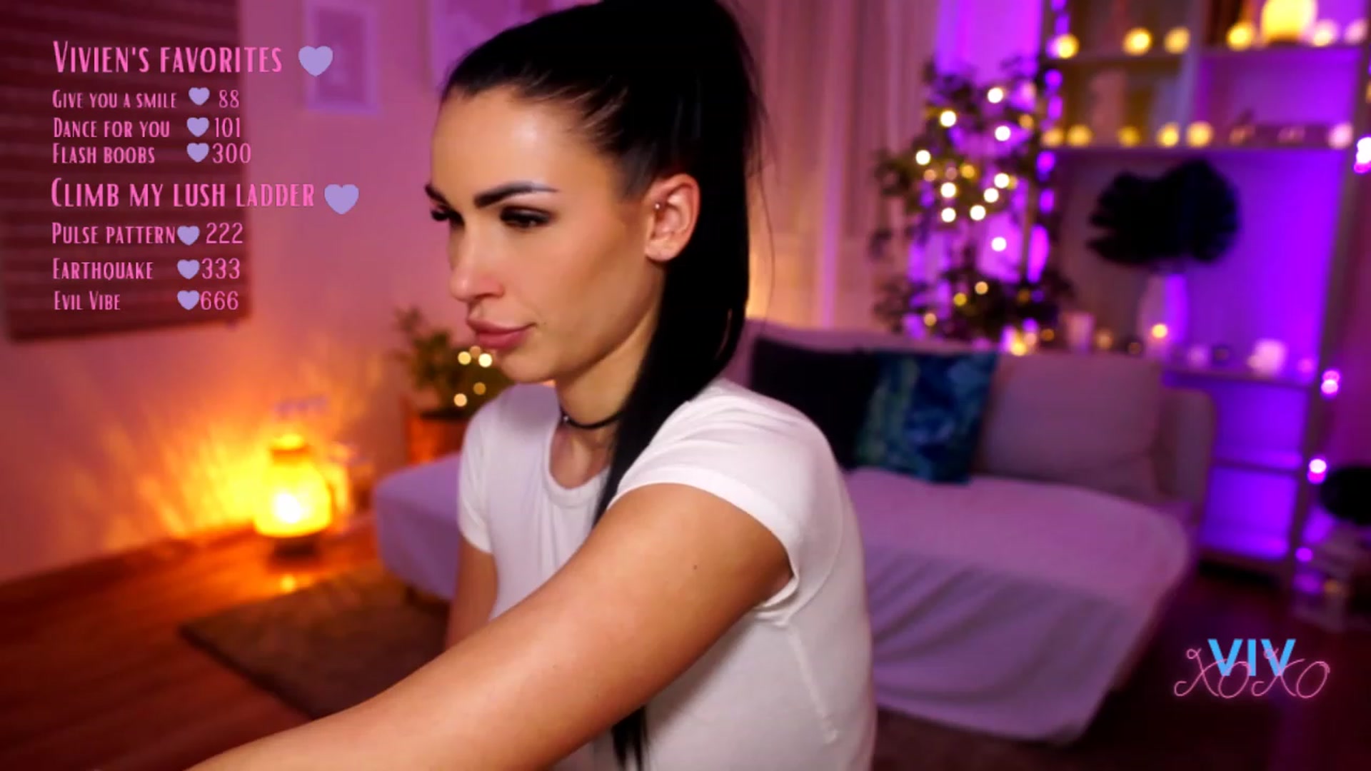 Gallery image thumbnail from kerelai's myfreecams stream on, 03/03/2023, 21:12 image 9 of 20