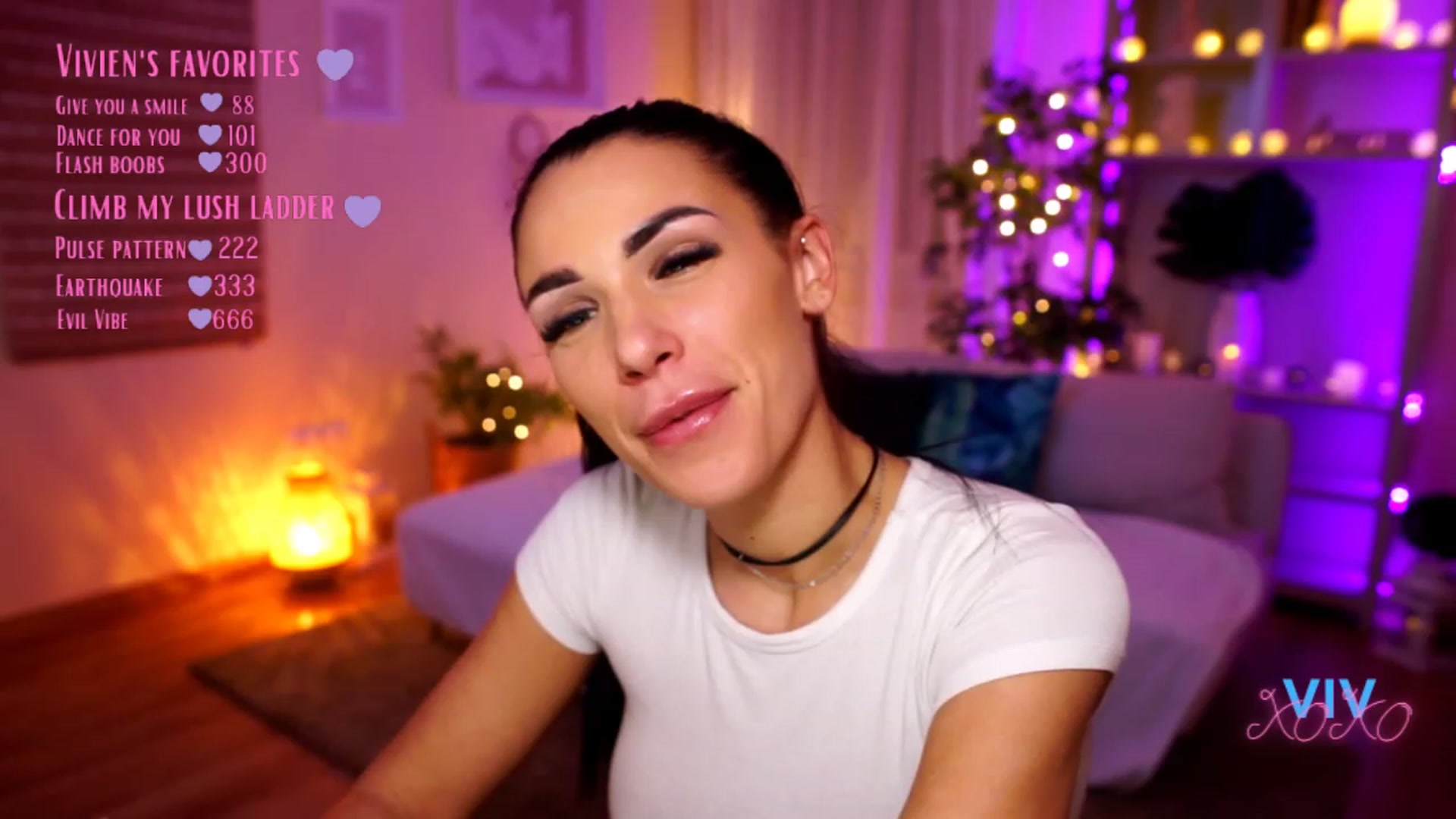 Gallery image thumbnail from kerelai's myfreecams stream on, 03/03/2023, 21:12 image 10 of 20