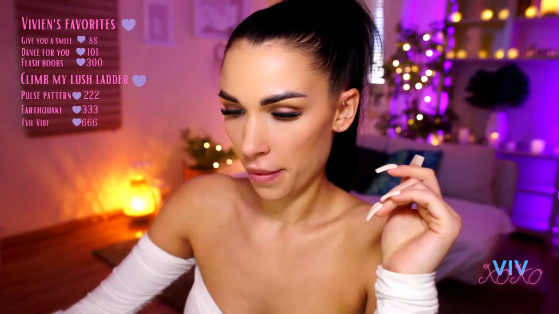 Gallery image thumbnail from kerelai's myfreecams stream on, 03/04/2023, 12:27 image 17 of 20