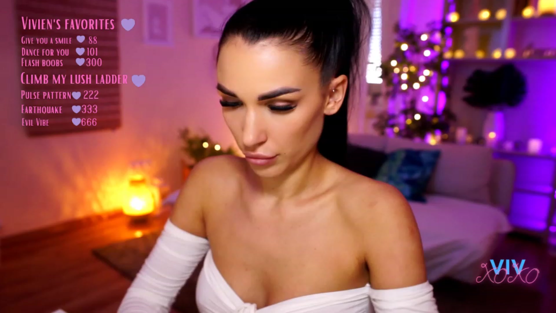 Gallery image thumbnail from kerelai's myfreecams stream on, 03/04/2023, 12:27 image 15 of 20