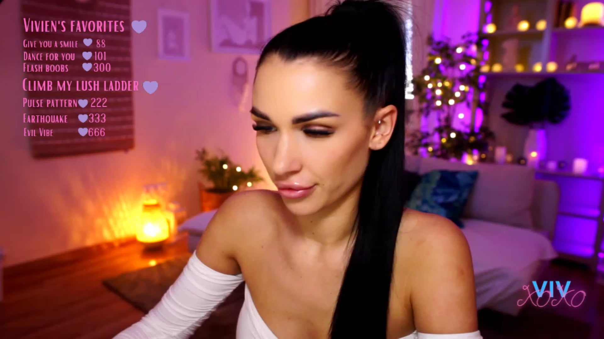 Gallery image thumbnail from kerelai's myfreecams stream on, 03/04/2023, 12:27 image 9 of 20