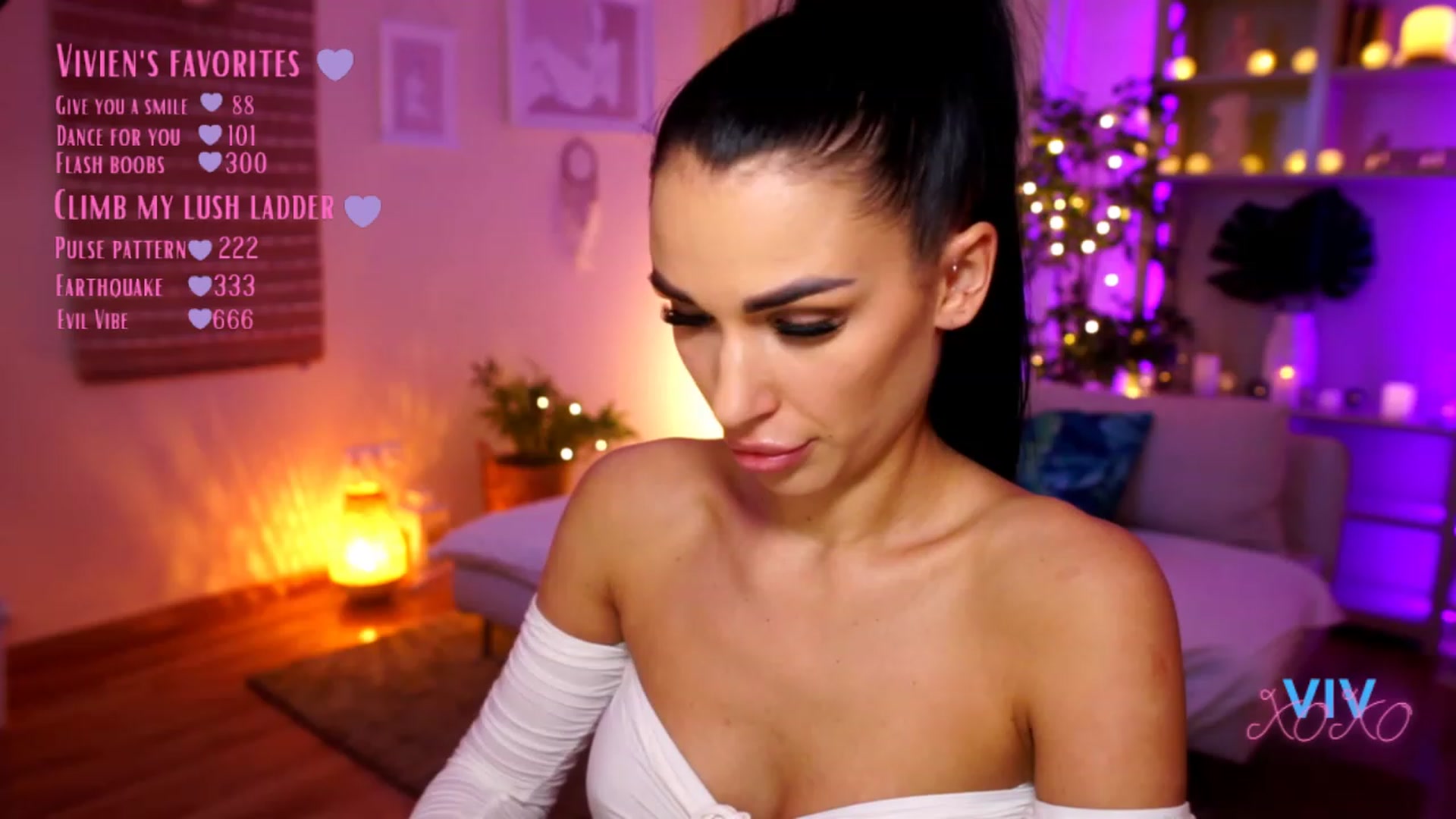 Gallery image thumbnail from kerelai's myfreecams stream on, 03/04/2023, 12:27 image 7 of 20