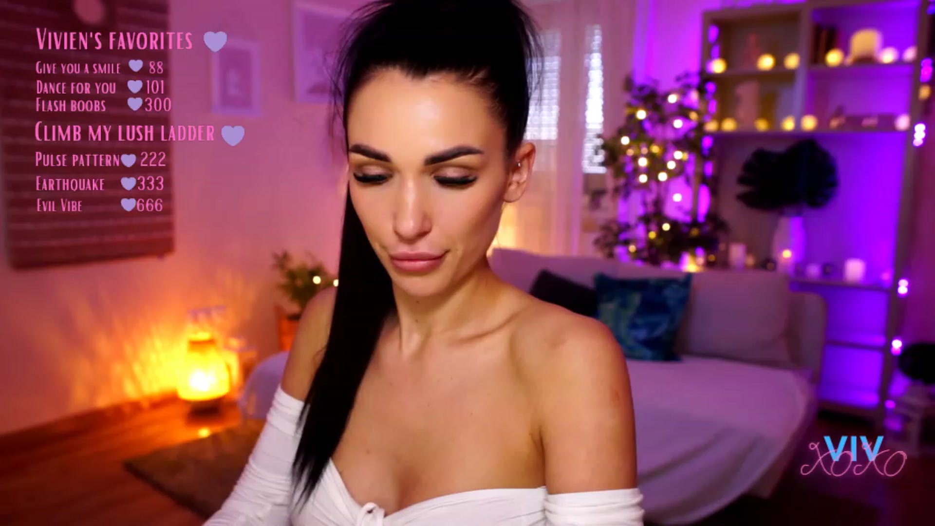 Gallery image thumbnail from kerelai's myfreecams stream on, 03/04/2023, 15:30 image 6 of 20
