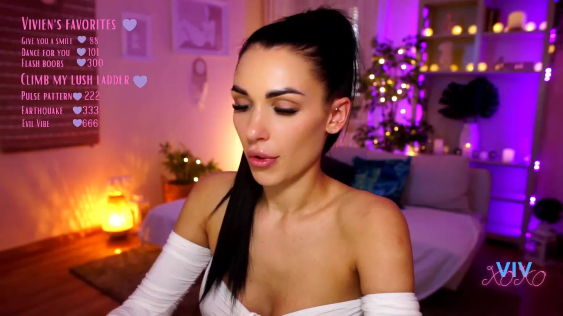 Gallery image thumbnail from kerelai's myfreecams stream on, 03/04/2023, 16:10 image 10 of 20