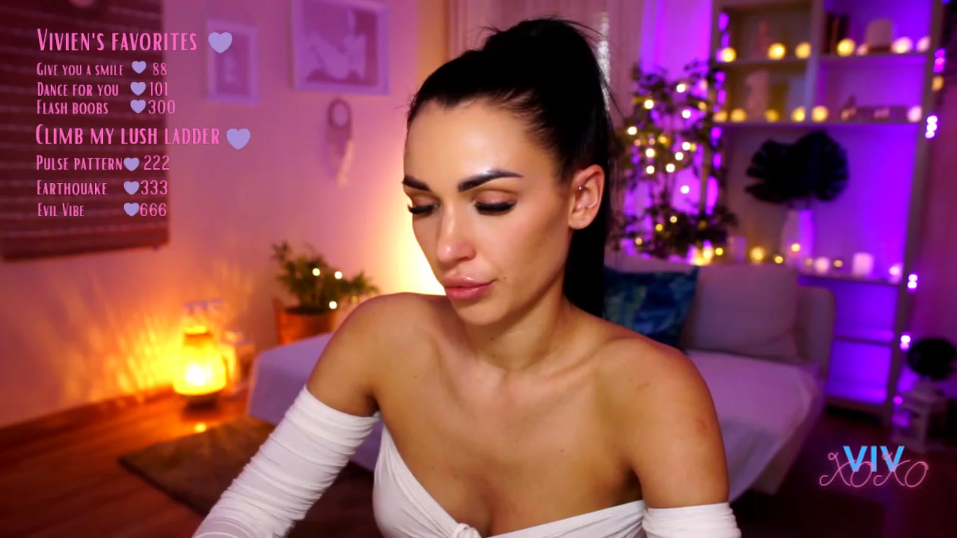 Gallery image thumbnail from kerelai's myfreecams stream on, 03/04/2023, 16:10 image 17 of 20