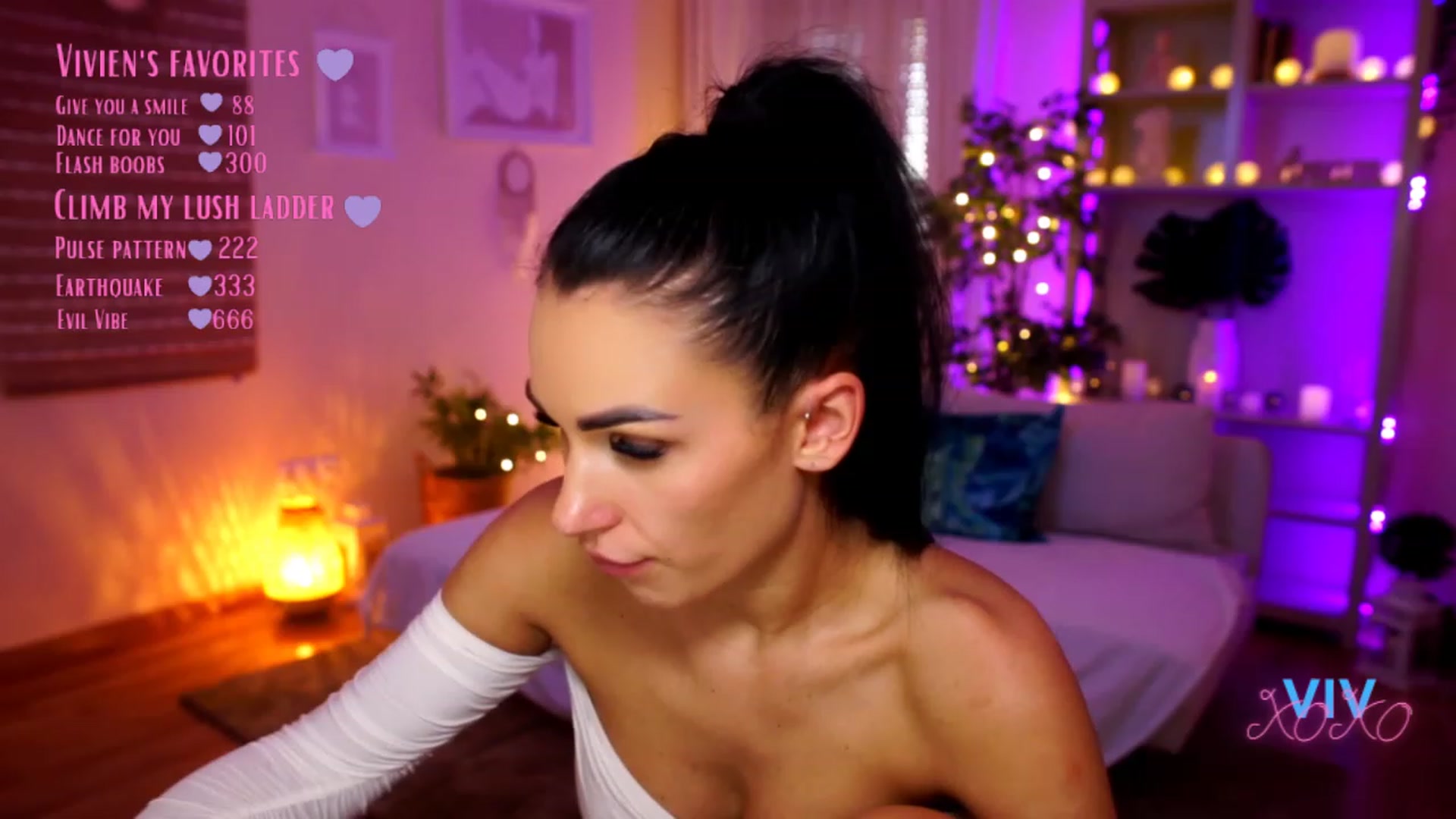 Gallery image thumbnail from kerelai's myfreecams stream on, 03/04/2023, 16:10 image 13 of 20