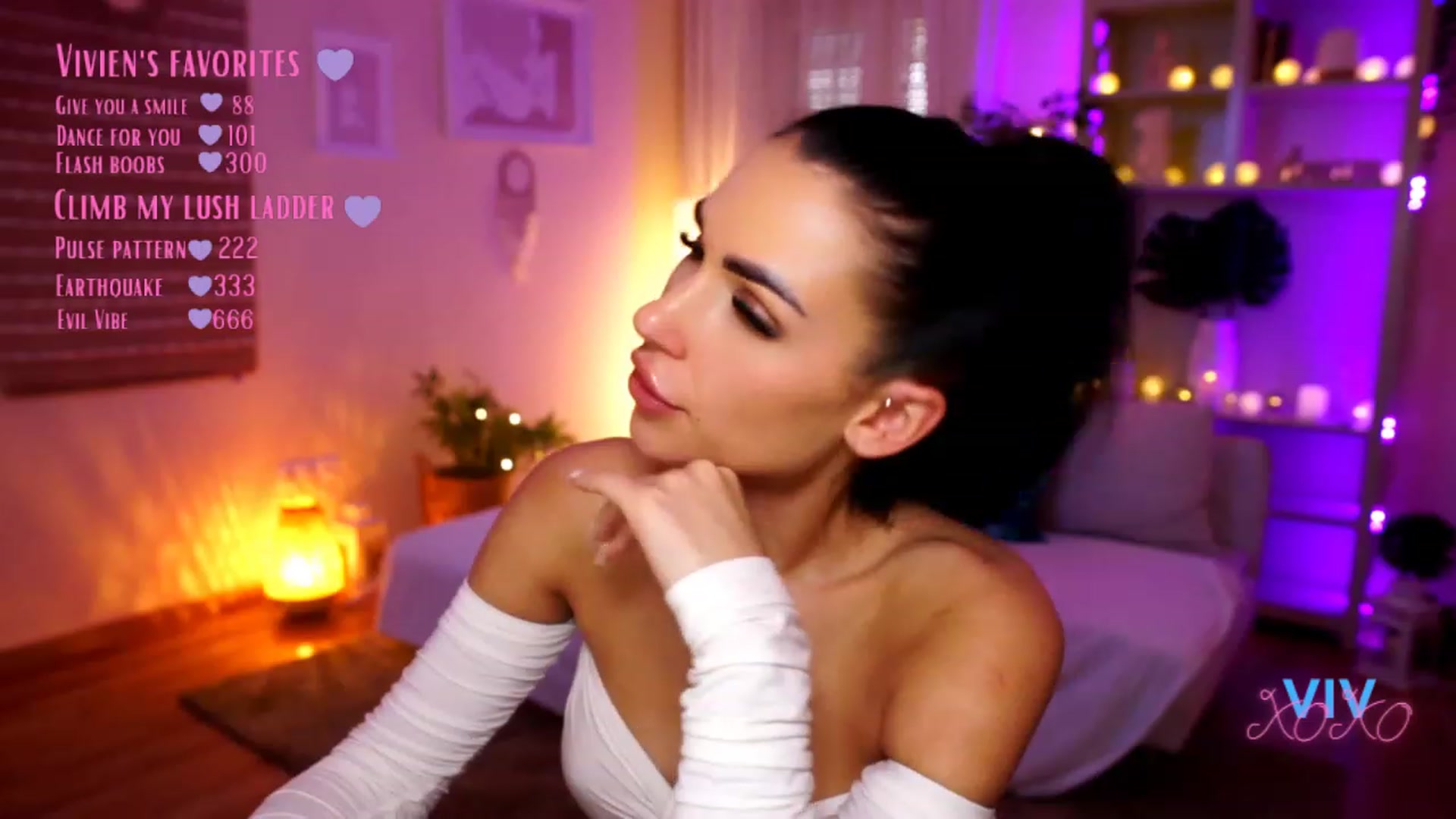 Gallery image thumbnail from kerelai's myfreecams stream on, 03/04/2023, 16:10 image 16 of 20