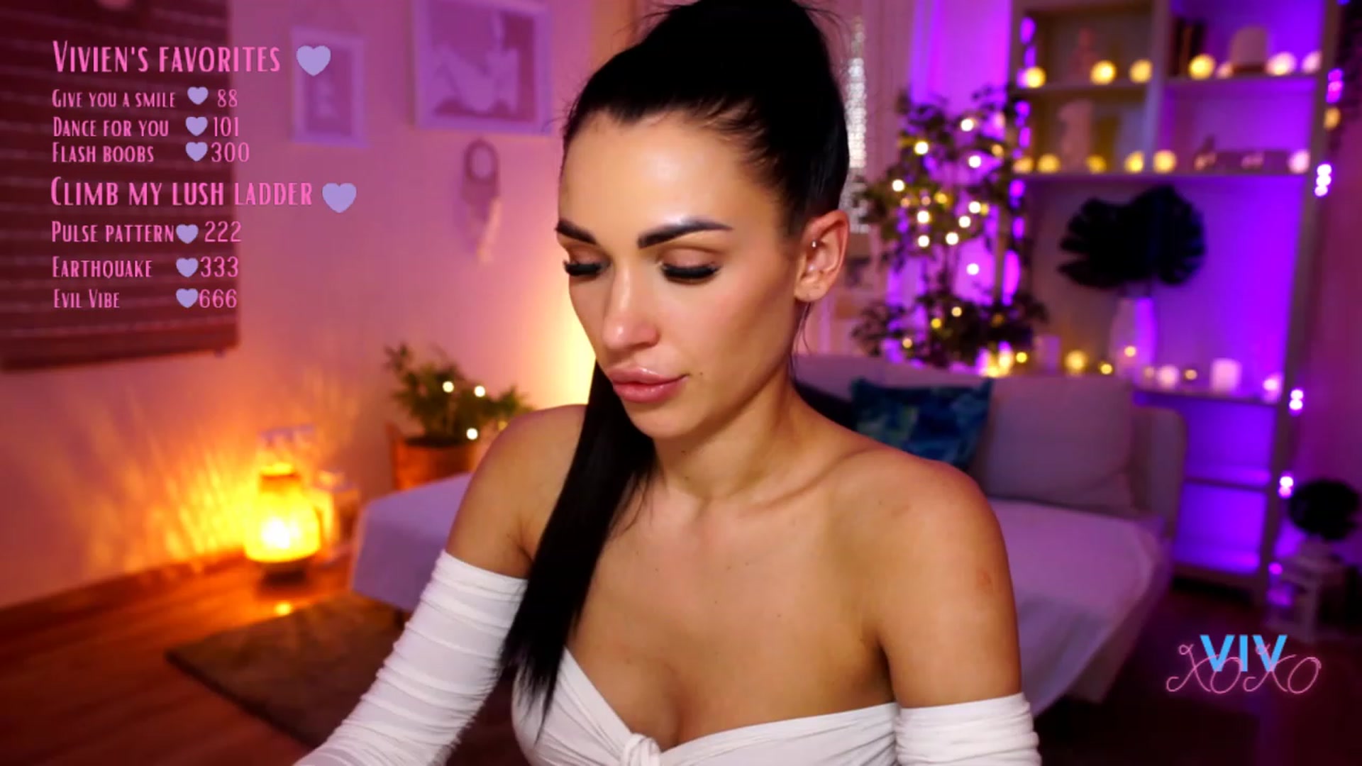 Gallery image thumbnail from kerelai's myfreecams stream on, 03/04/2023, 16:10 image 19 of 20