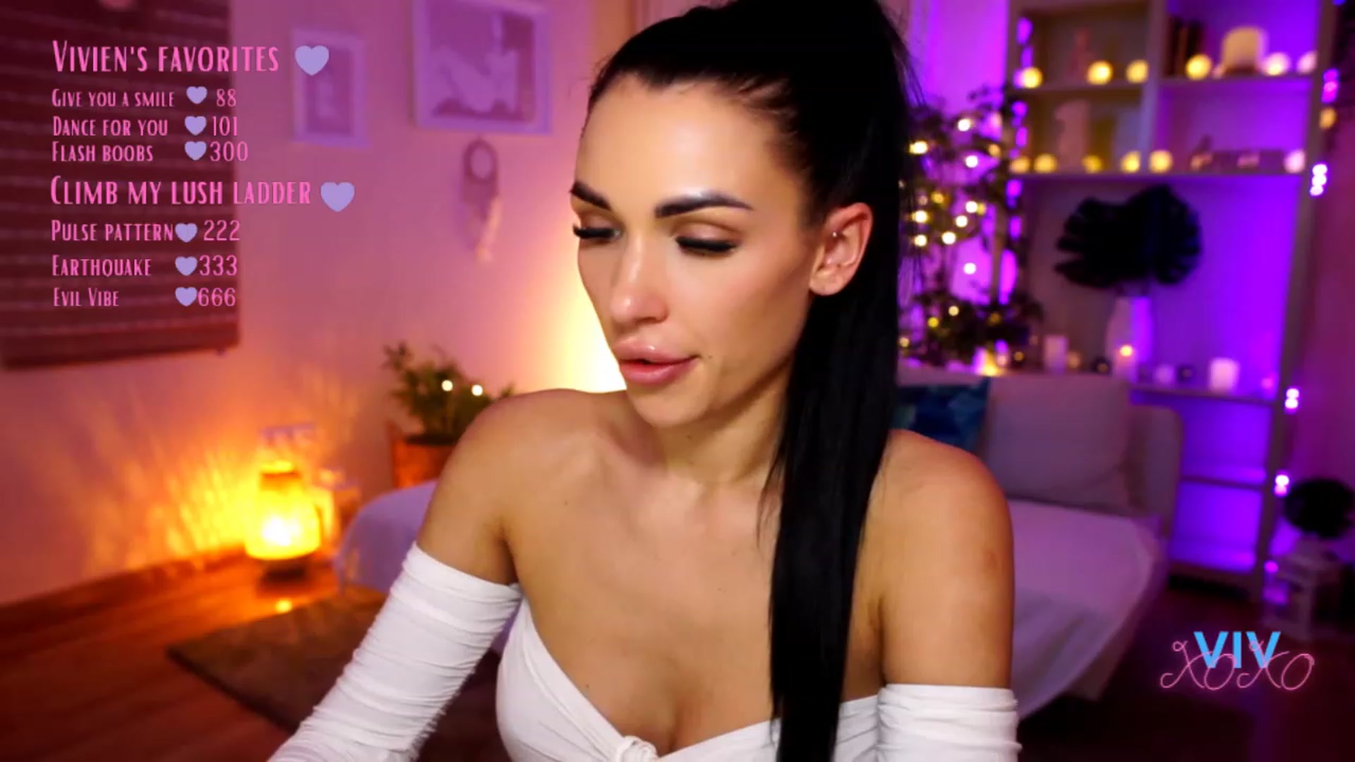 Gallery image thumbnail from kerelai's myfreecams stream on, 03/04/2023, 16:10 image 8 of 20