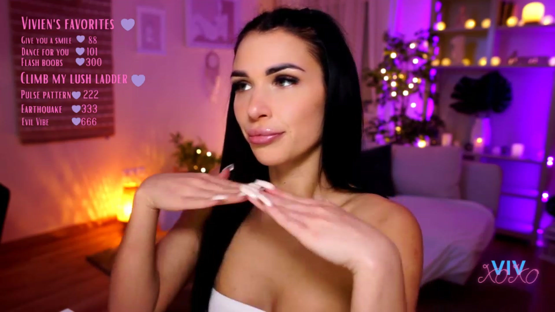 Gallery image thumbnail from kerelai's myfreecams stream on, 03/06/2023, 18:07 image 11 of 20