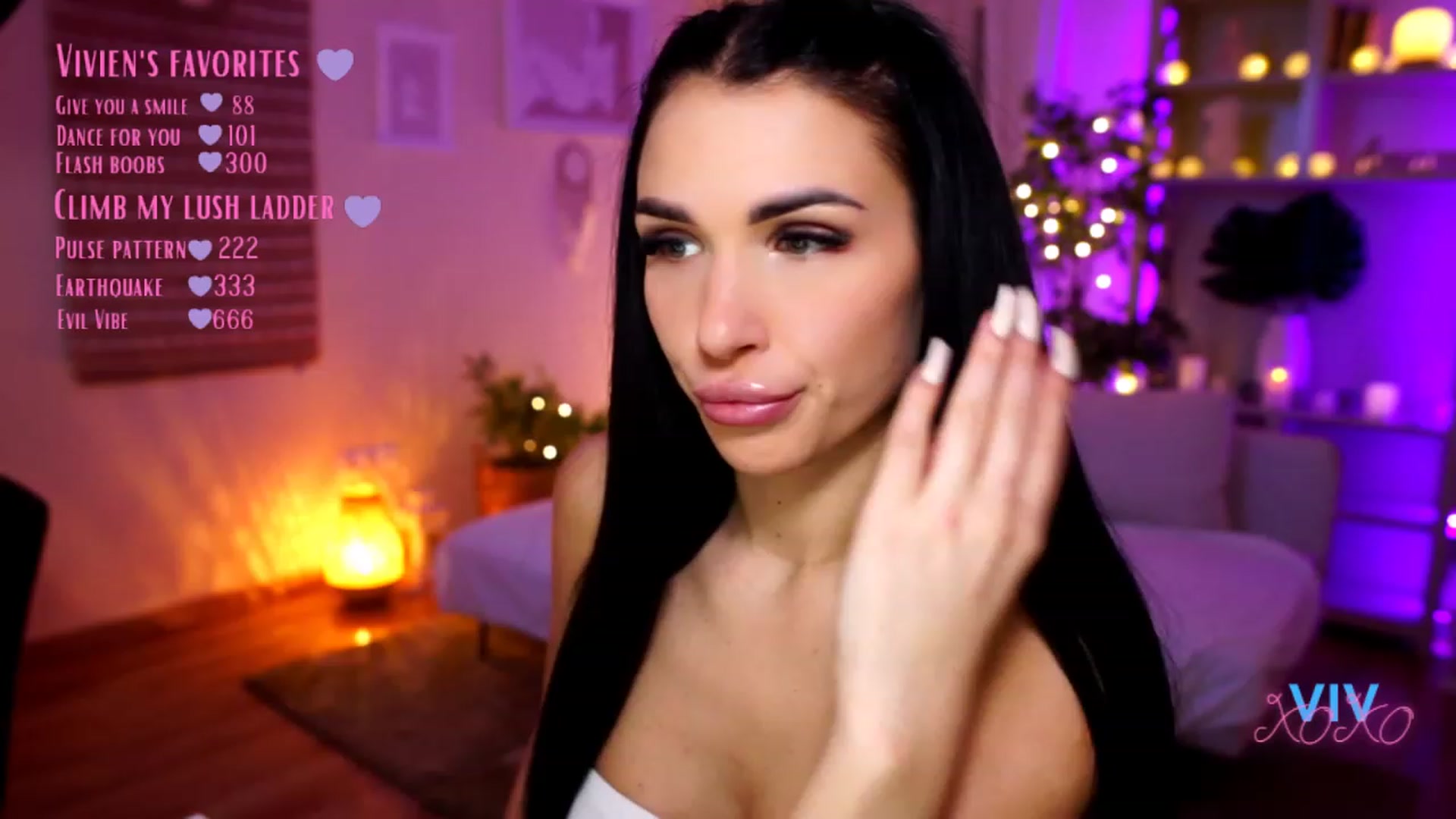 Gallery image thumbnail from kerelai's myfreecams stream on, 03/06/2023, 18:07 image 7 of 20