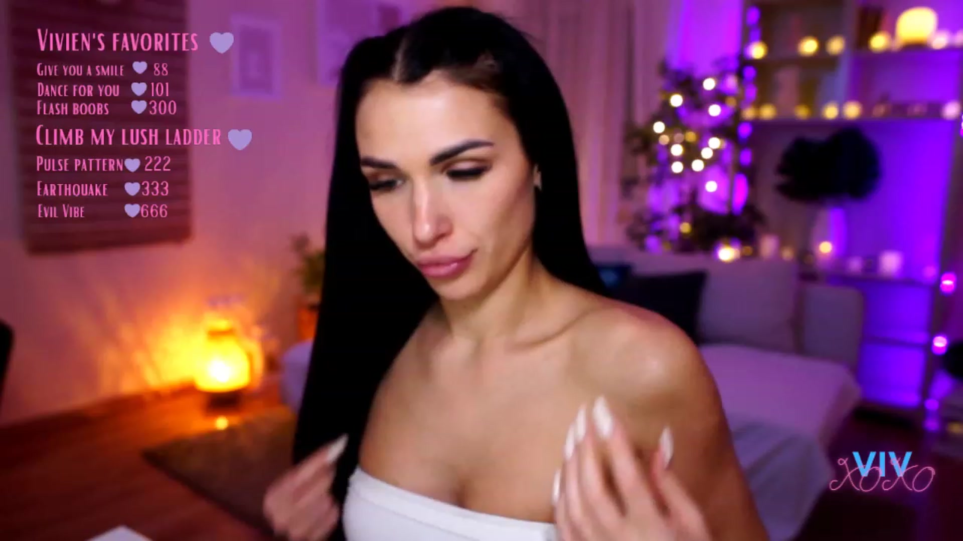 Gallery image thumbnail from kerelai's myfreecams stream on, 03/06/2023, 20:56 image 7 of 20