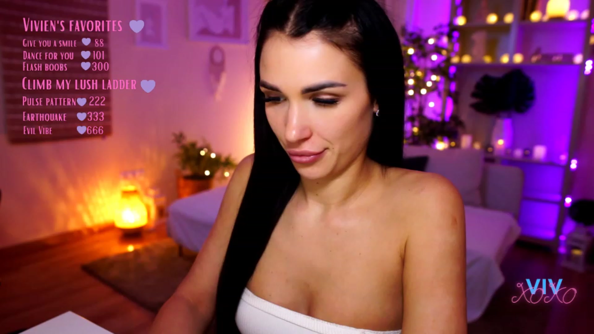 Gallery image thumbnail from kerelai's myfreecams stream on, 03/06/2023, 20:56 image 16 of 20