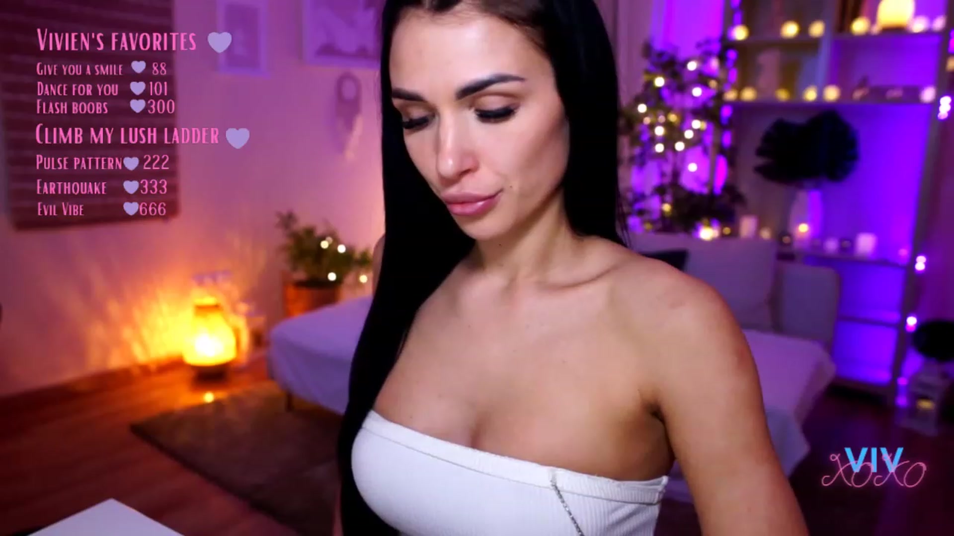 Gallery image thumbnail from kerelai's myfreecams stream on, 03/06/2023, 20:56 image 14 of 20