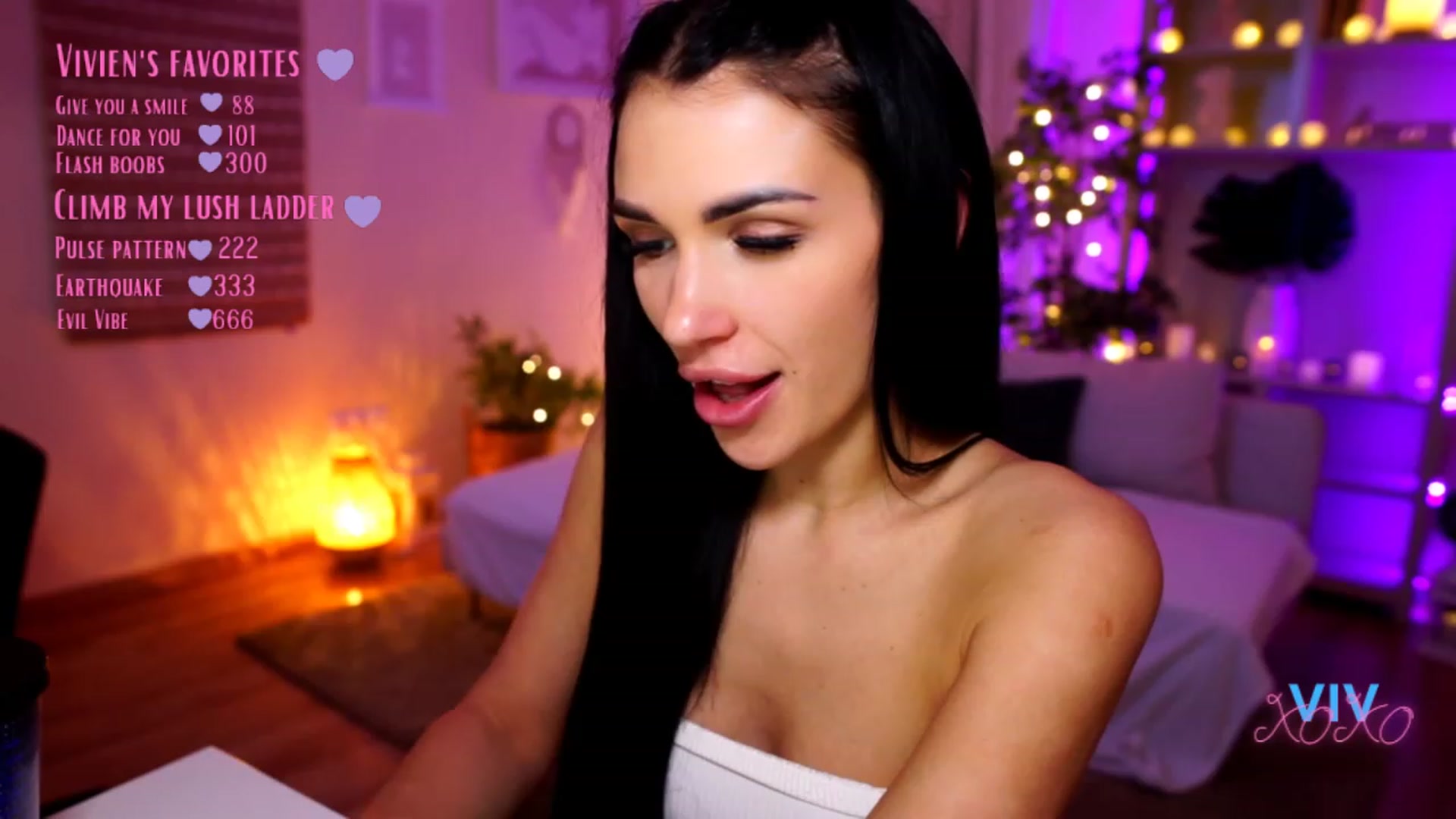 Gallery image thumbnail from kerelai's myfreecams stream on, 03/06/2023, 20:56 image 18 of 20