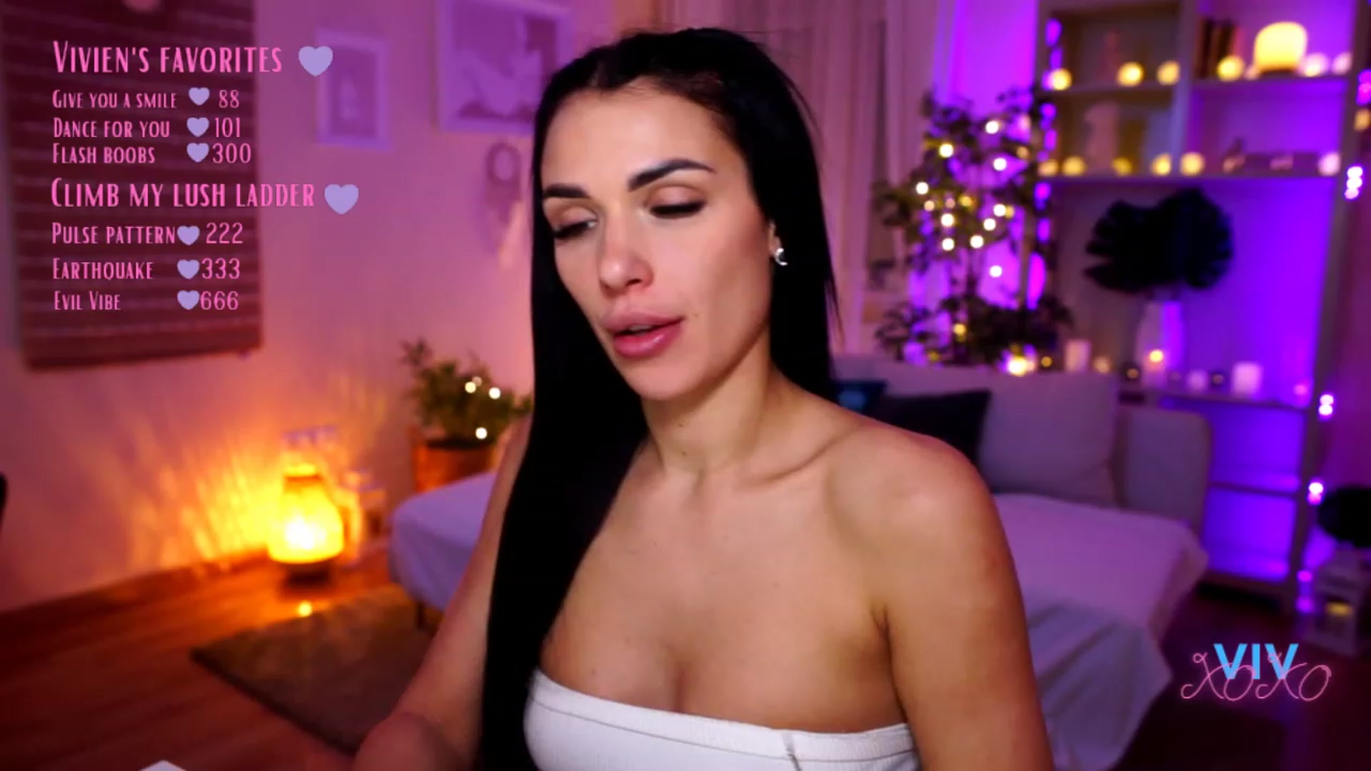 Gallery image thumbnail from kerelai's myfreecams stream on, 03/06/2023, 20:56 image 11 of 20