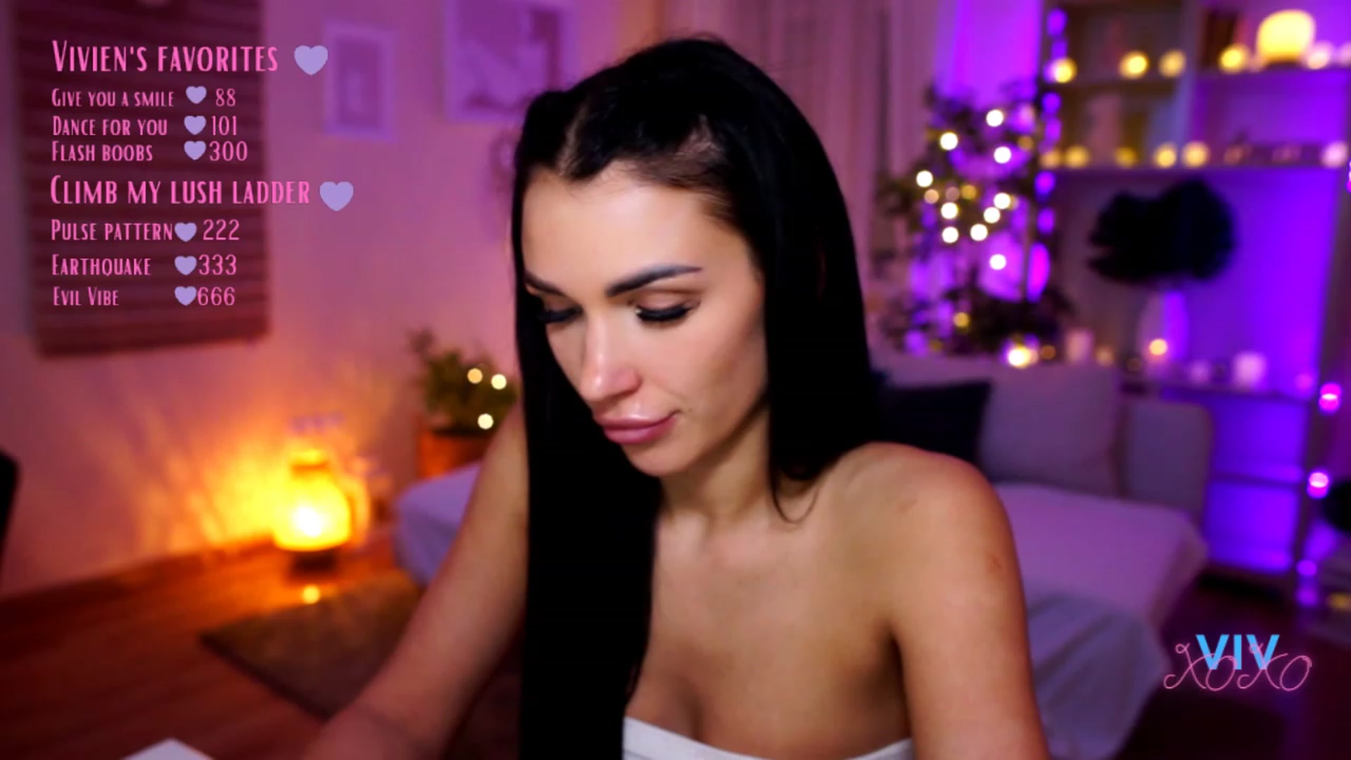 Gallery image thumbnail from kerelai's myfreecams stream on, 03/06/2023, 20:56 image 6 of 20