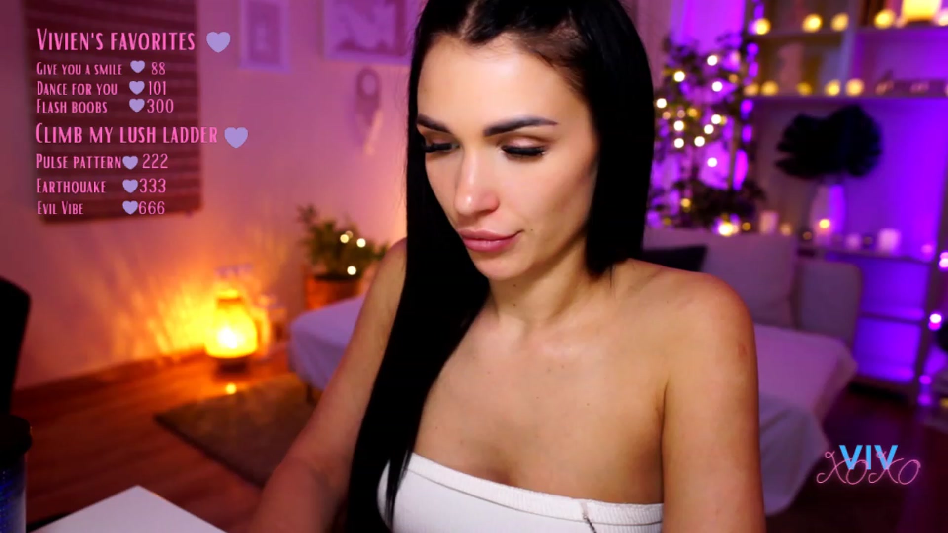 Gallery image thumbnail from kerelai's myfreecams stream on, 03/06/2023, 20:56 image 17 of 20