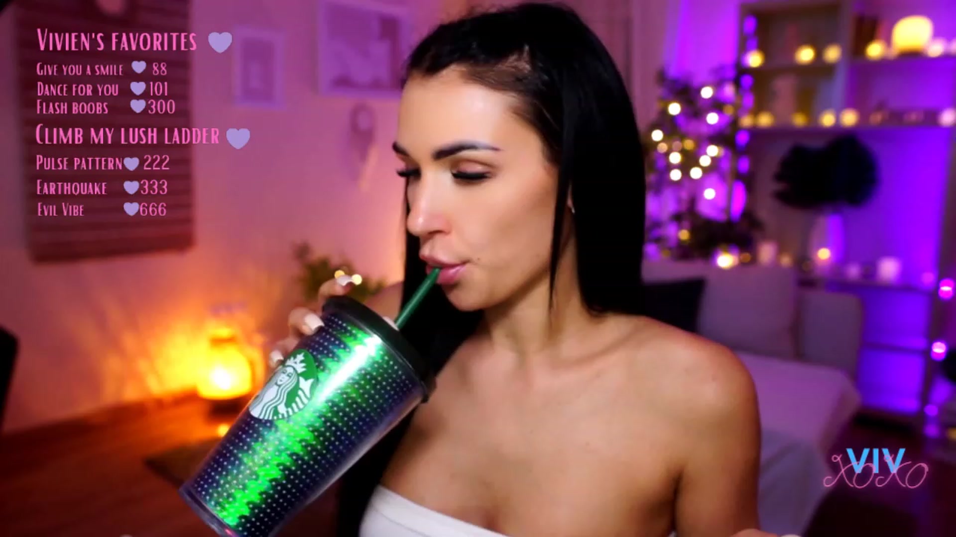 Gallery image thumbnail from kerelai's myfreecams stream on, 03/06/2023, 20:56 image 3 of 20