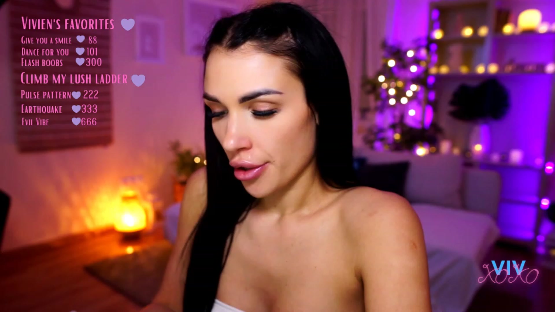 Gallery image thumbnail from kerelai's myfreecams stream on, 03/06/2023, 20:56 image 1 of 20