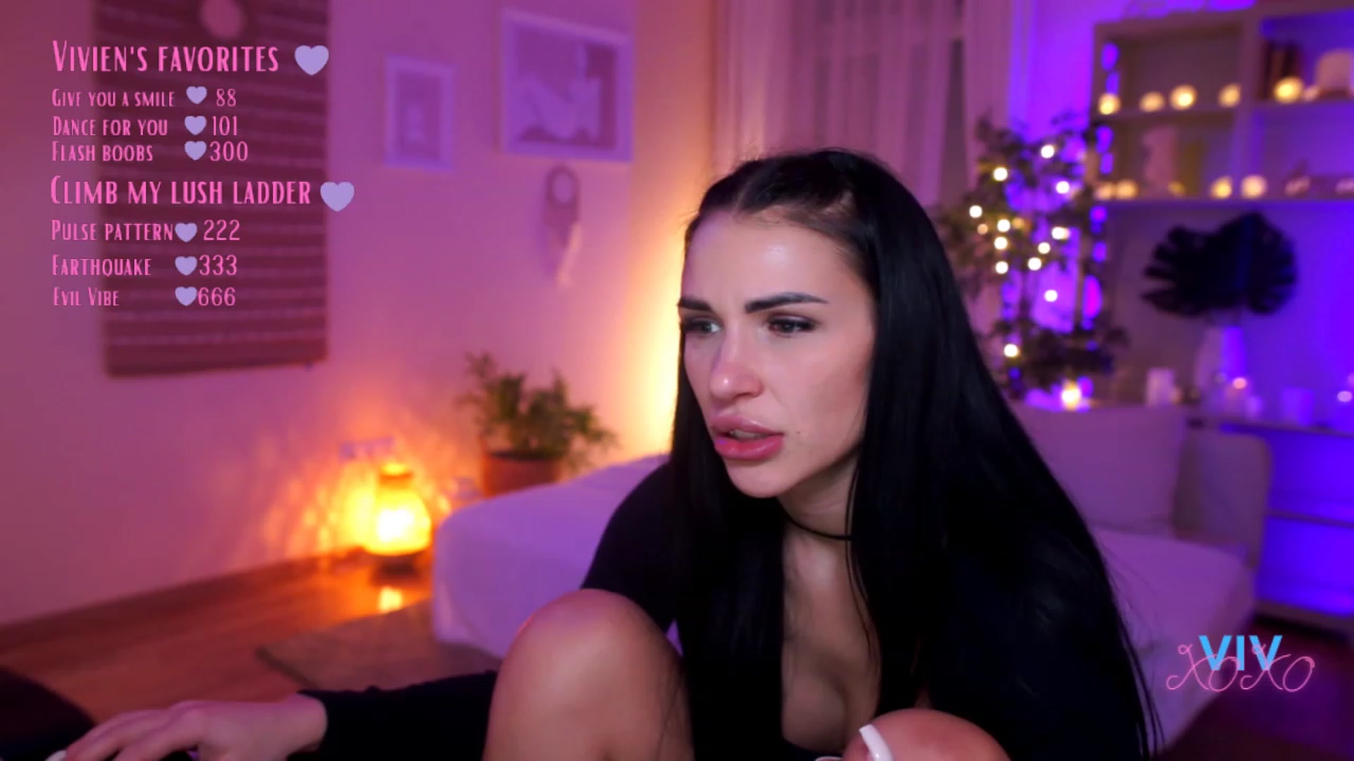 Gallery image thumbnail from kerelai's myfreecams stream on, 03/09/2023, 21:47 image 17 of 20