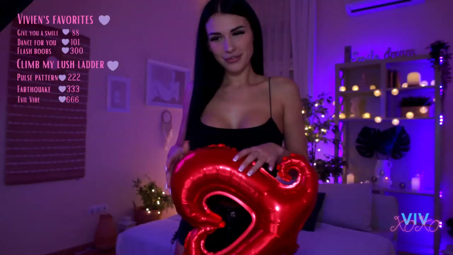 Gallery image thumbnail from kerelai's myfreecams stream on, 03/15/2023, 17:56 image 1 of 20