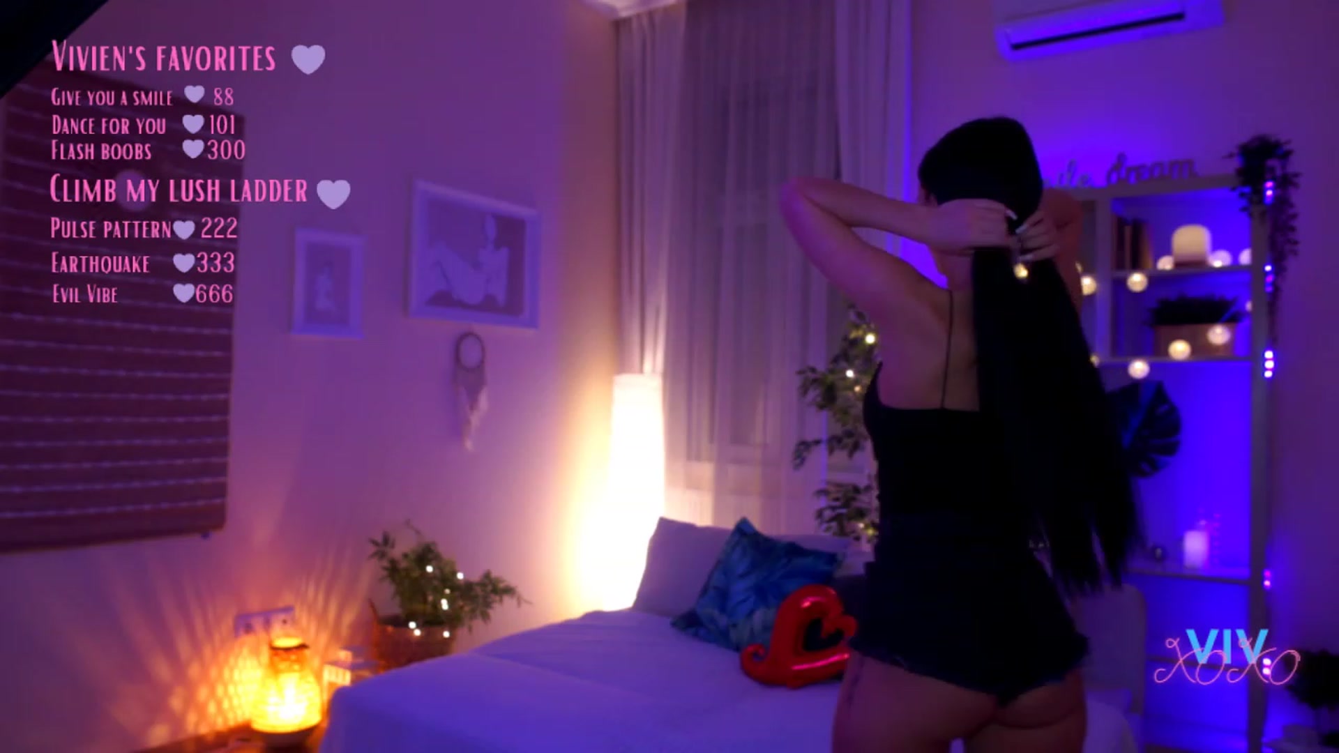 Gallery image thumbnail from kerelai's myfreecams stream on, 03/15/2023, 17:56 image 17 of 20