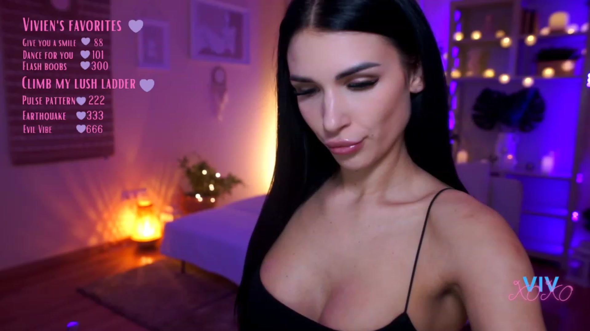 Gallery image thumbnail from kerelai's myfreecams stream on, 03/15/2023, 17:56 image 8 of 20