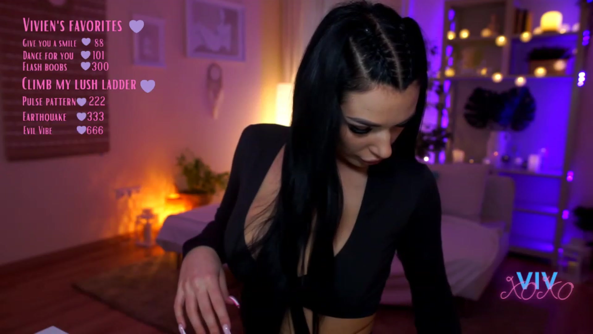 Gallery image thumbnail from kerelai's myfreecams stream on, 03/17/2023, 12:27 image 12 of 20