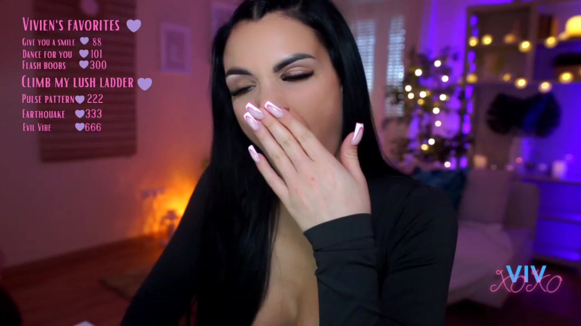 Gallery image thumbnail from kerelai's myfreecams stream on, 03/17/2023, 15:47 image 11 of 20